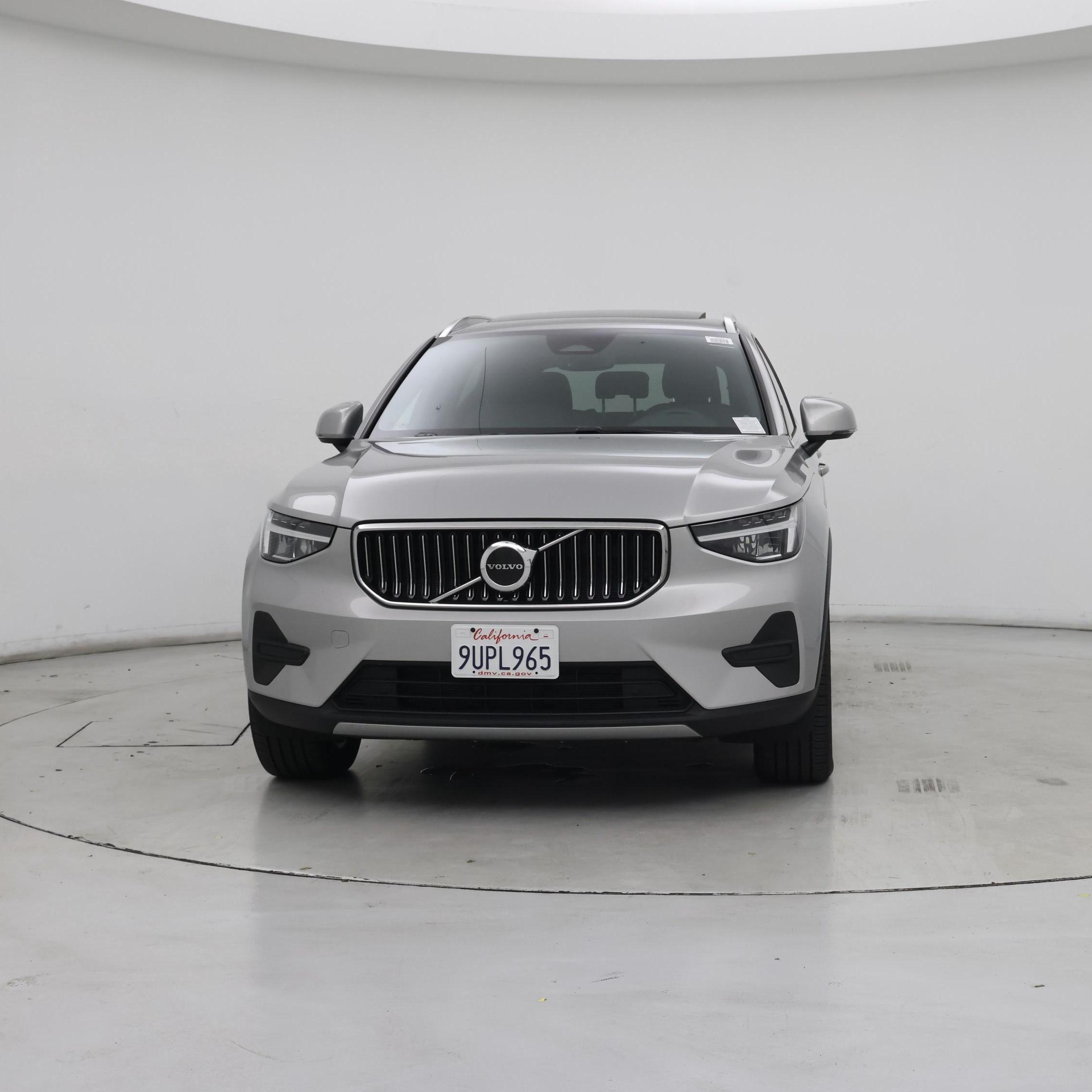 Thumbnail: 2025 Volvo XC40 - 5