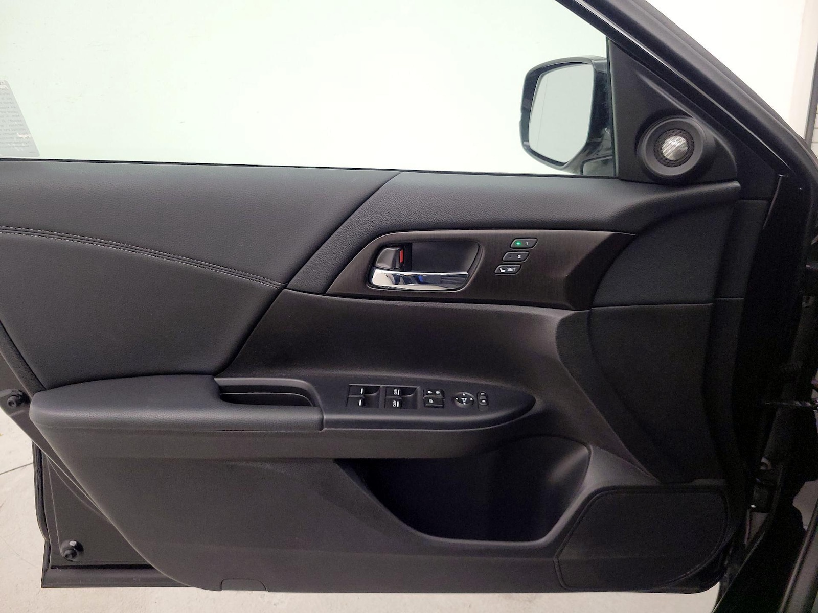 2015 Honda Accord EX-L - Photo 13
