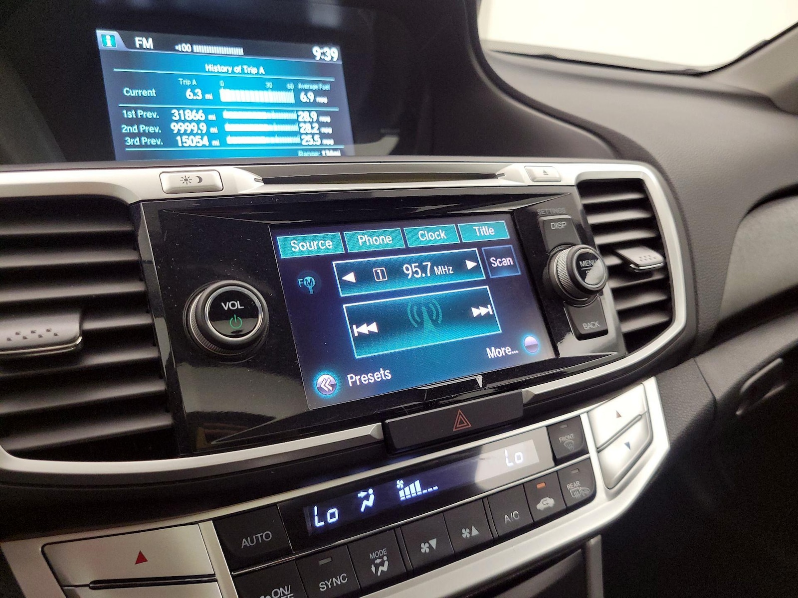 2015 Honda Accord EX-L - Photo 16