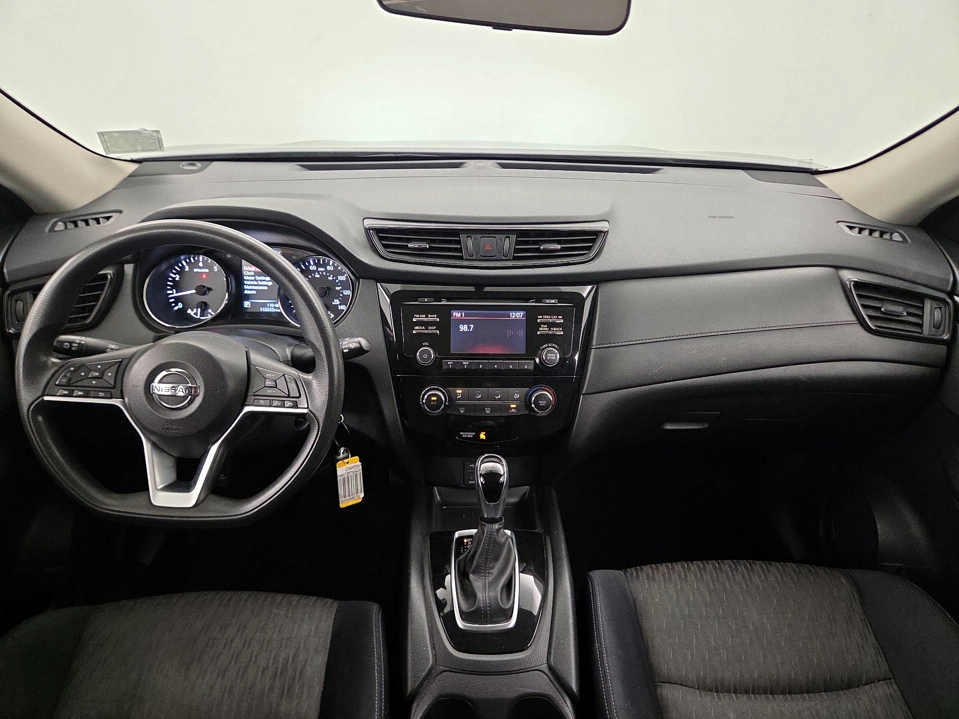 Thumbnail: 2017 Nissan Rogue - 9