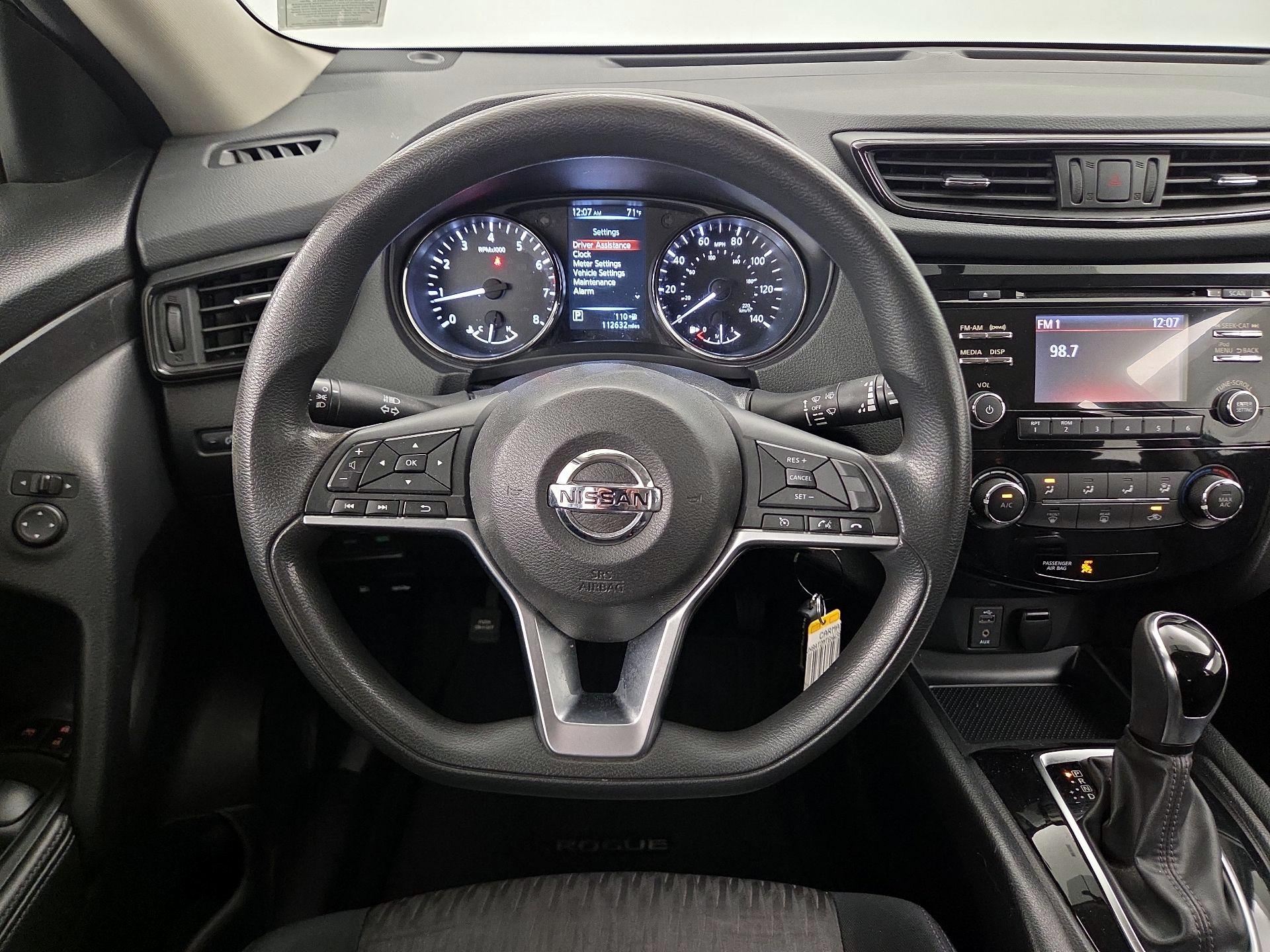 Thumbnail: 2017 Nissan Rogue - 10