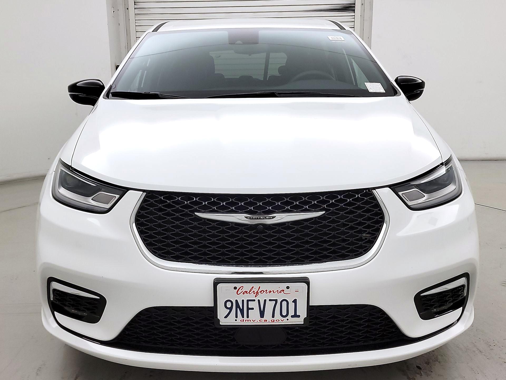 Thumbnail: 2024 Chrysler Pacifica - 2