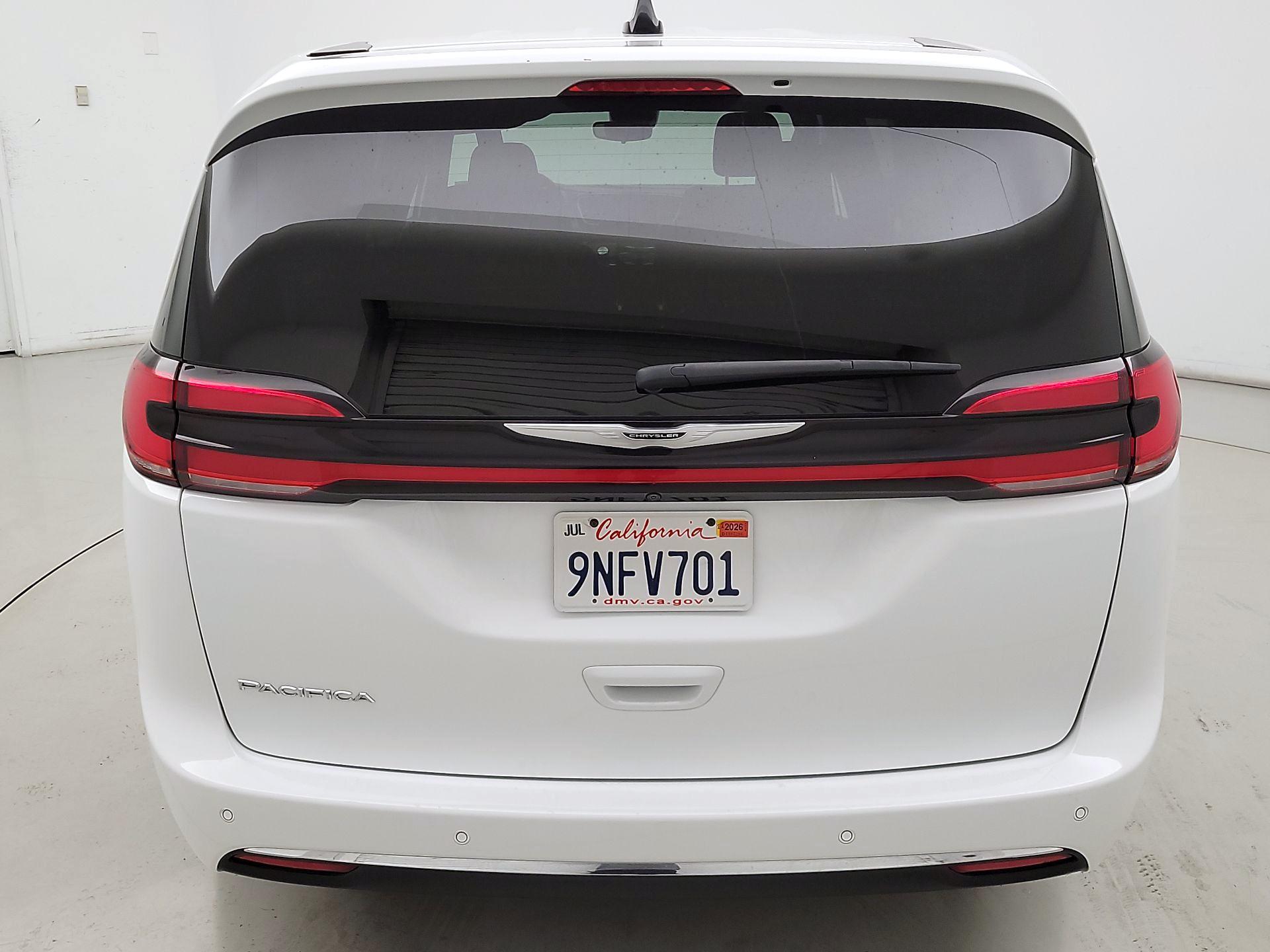 Thumbnail: 2024 Chrysler Pacifica - 6