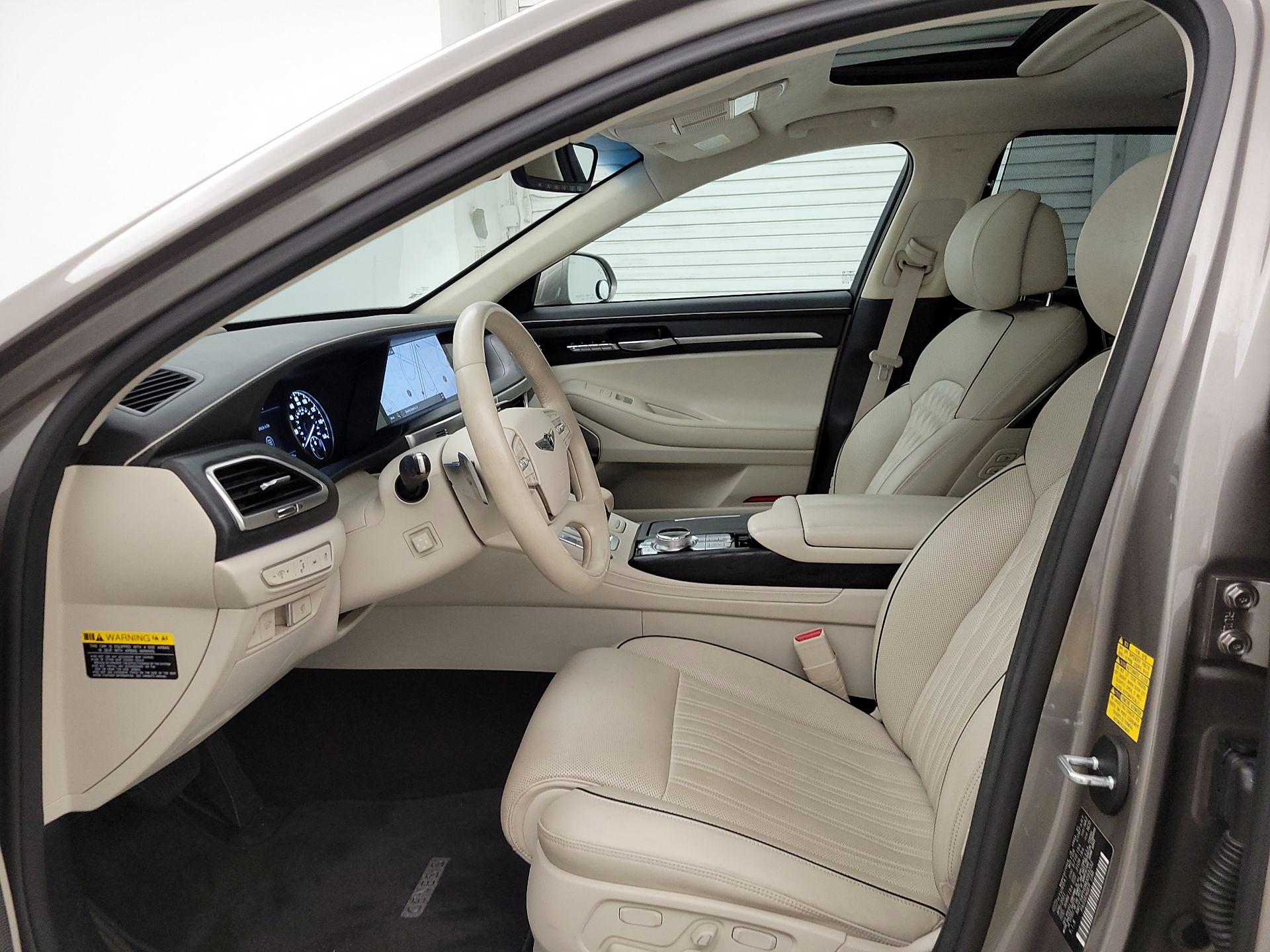 Thumbnail: 2022 Genesis G90 - 9