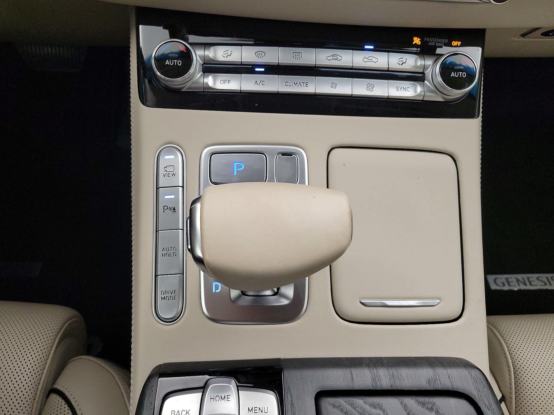 Thumbnail: 2022 Genesis G90 - 16