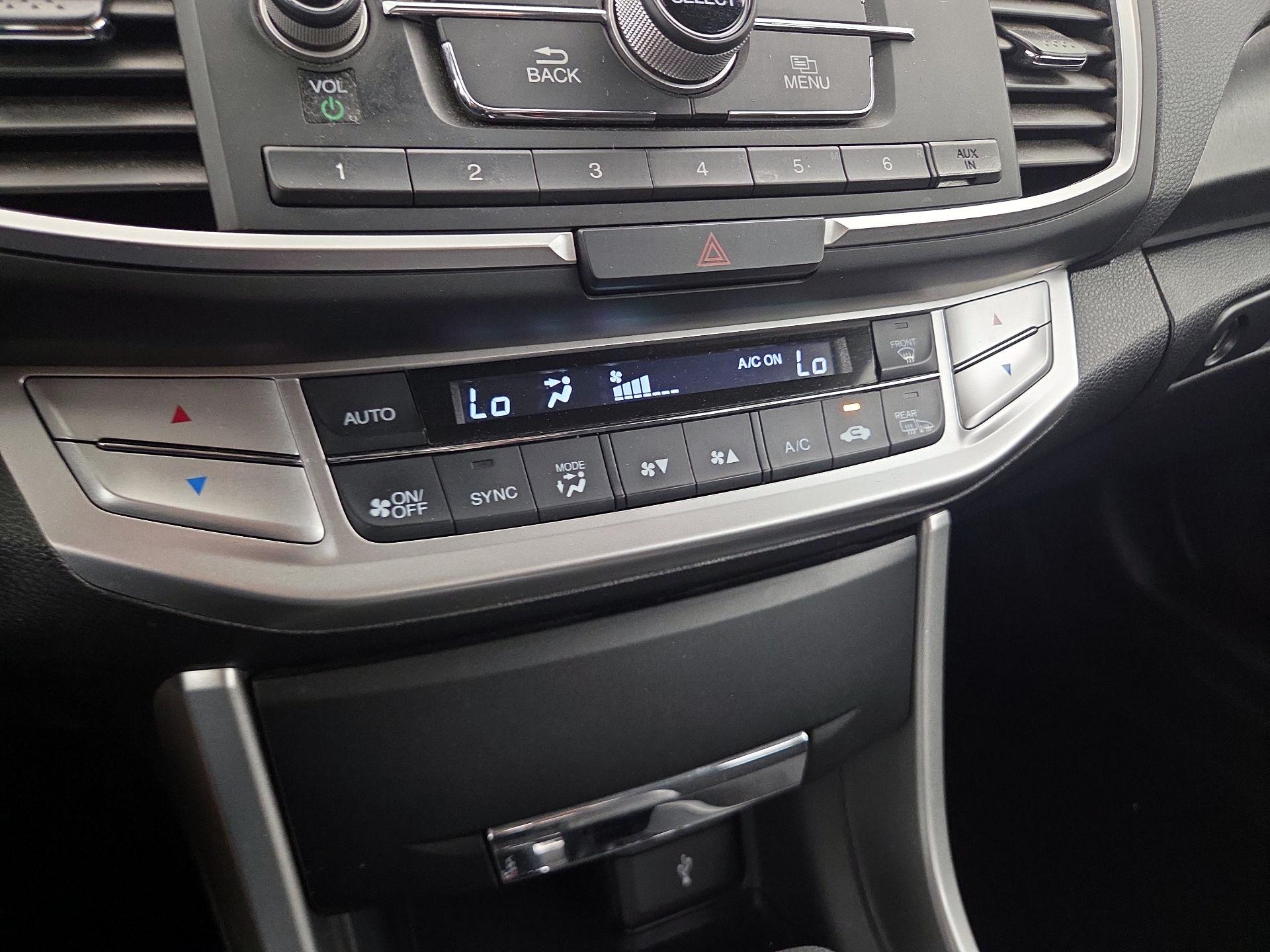 Thumbnail: 2015 Honda Accord - 16