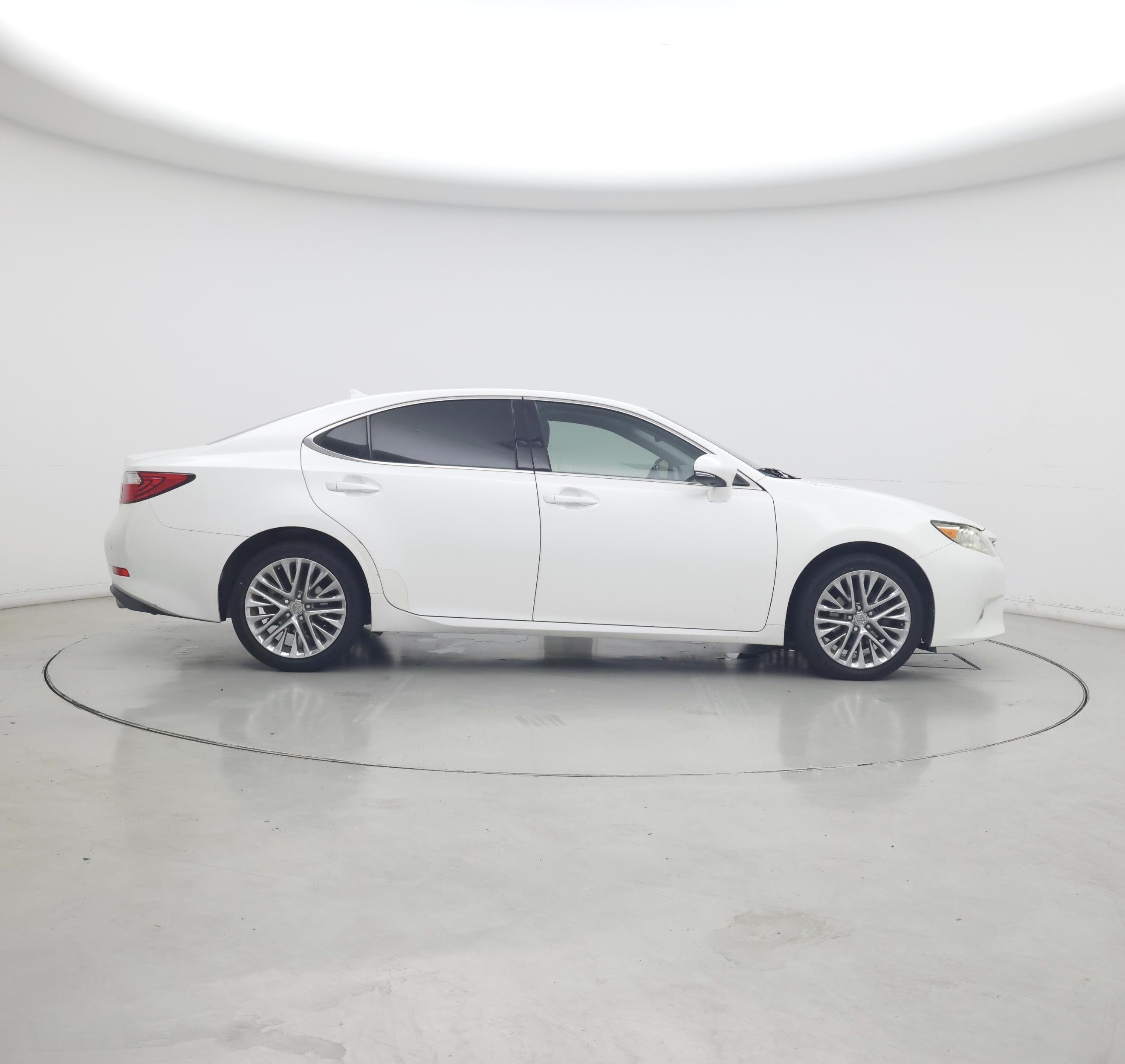 Thumbnail: 2014 Lexus ES - 7