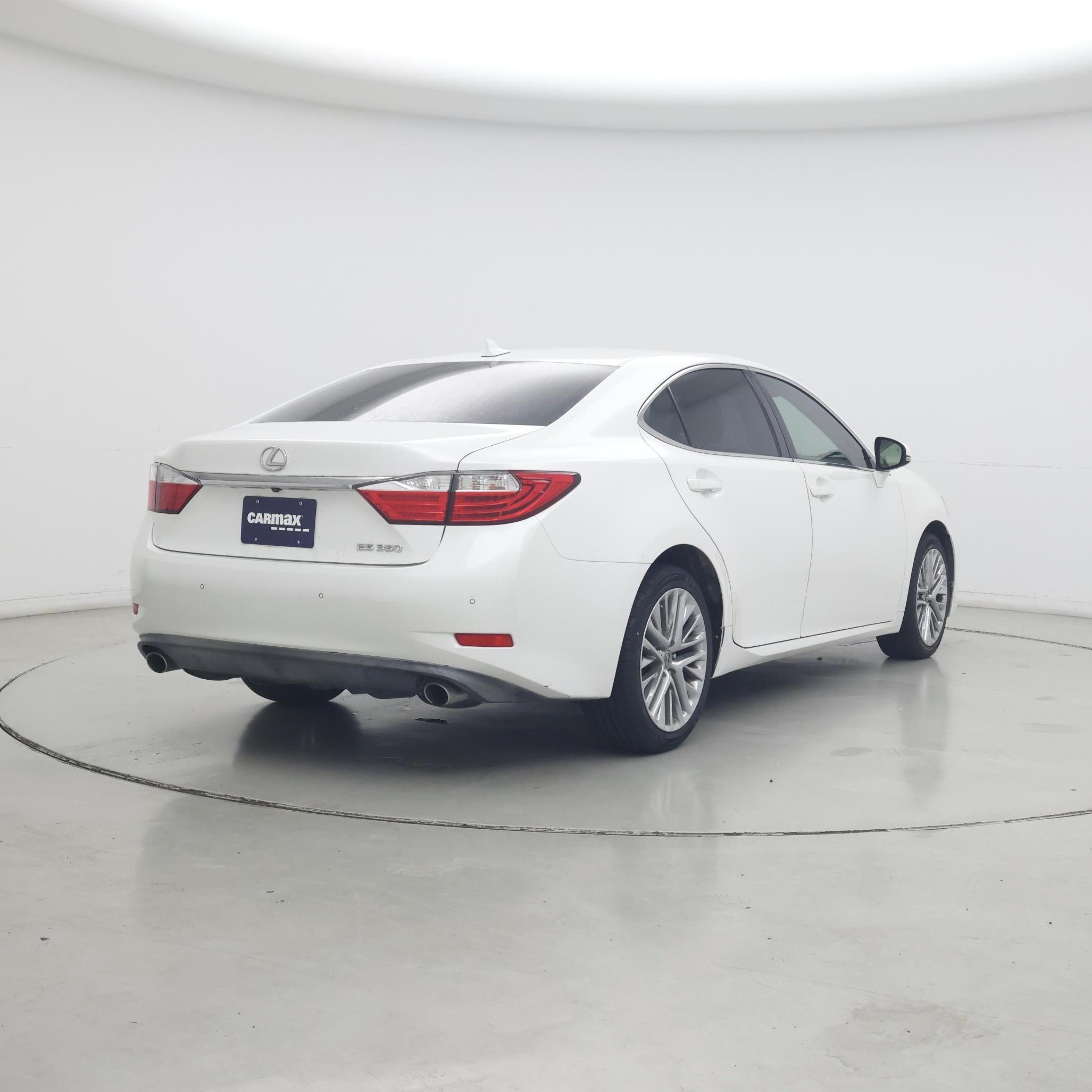 Thumbnail: 2014 Lexus ES - 8