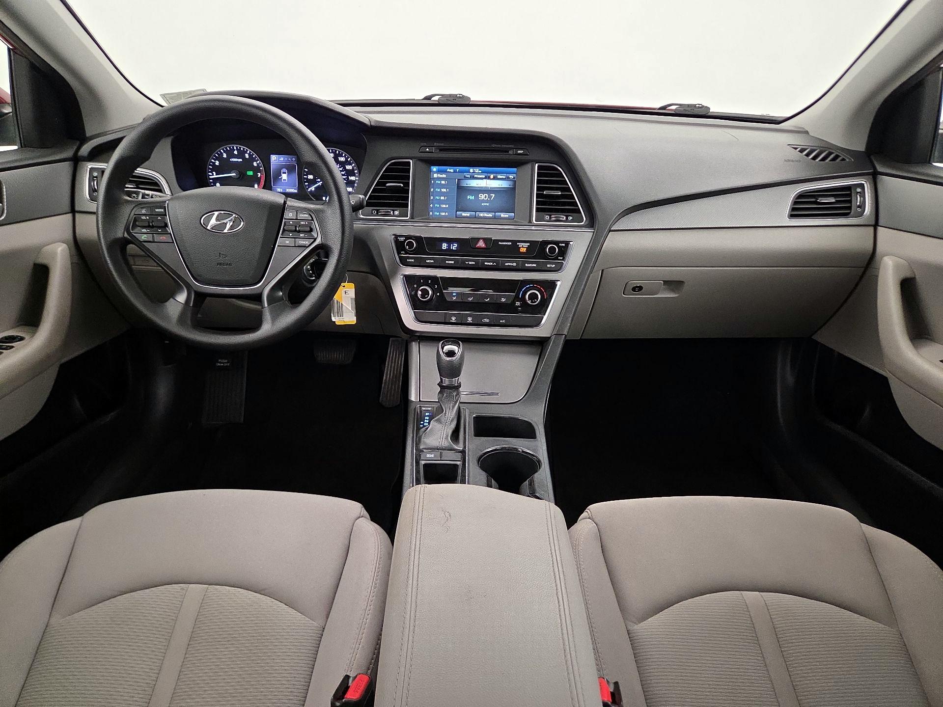 Thumbnail: 2016 Hyundai Sonata - 9