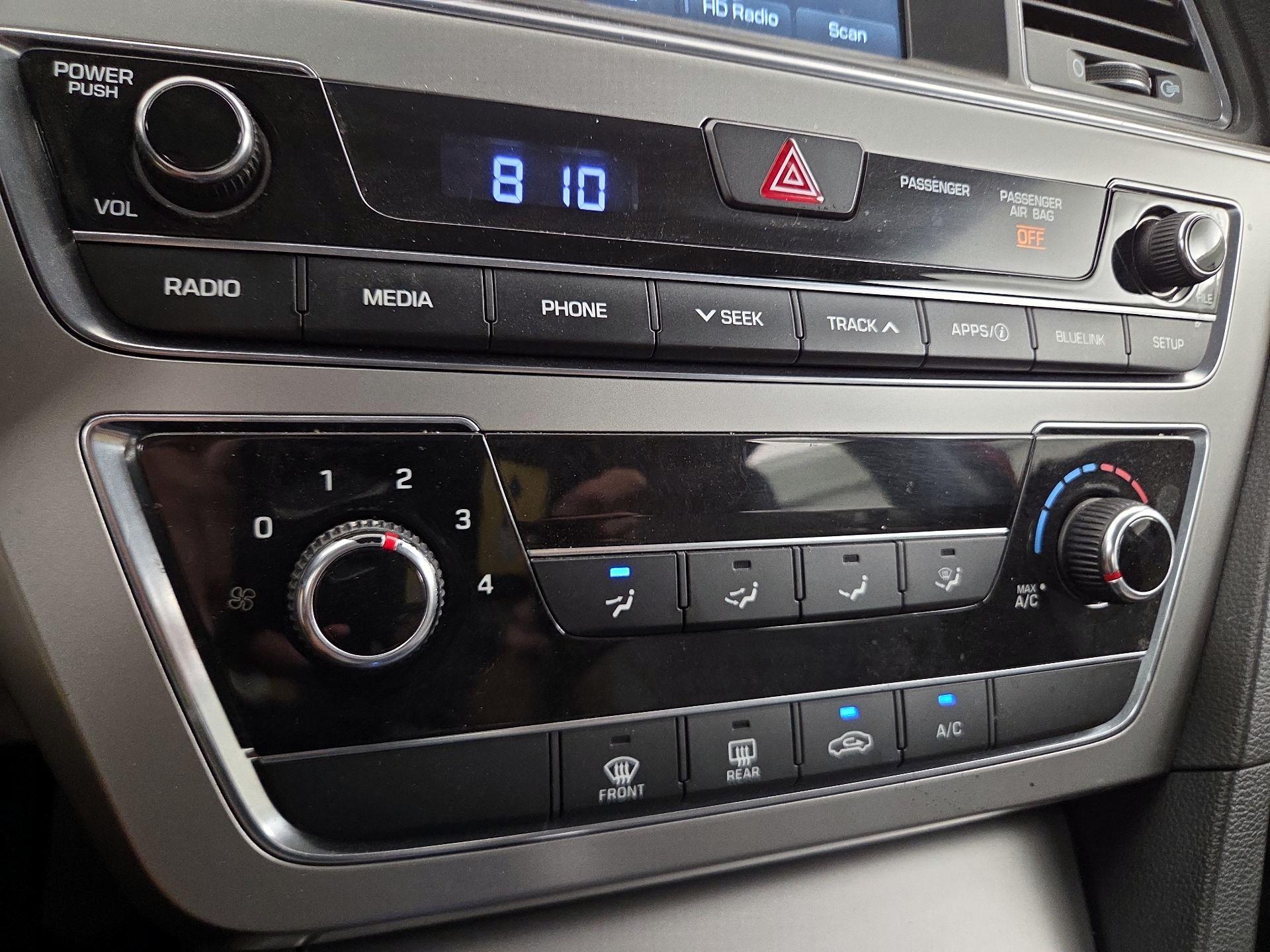 Thumbnail: 2016 Hyundai Sonata - 16