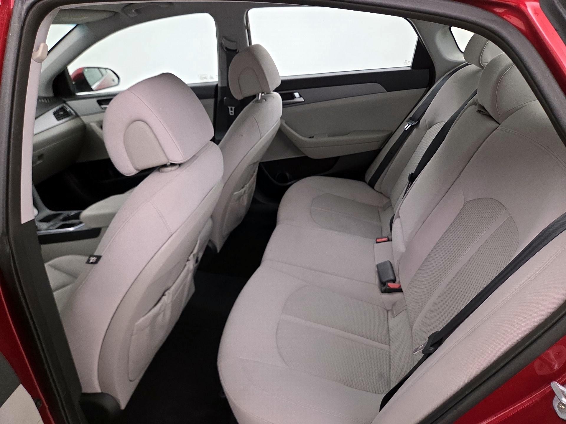 Thumbnail: 2016 Hyundai Sonata - 19