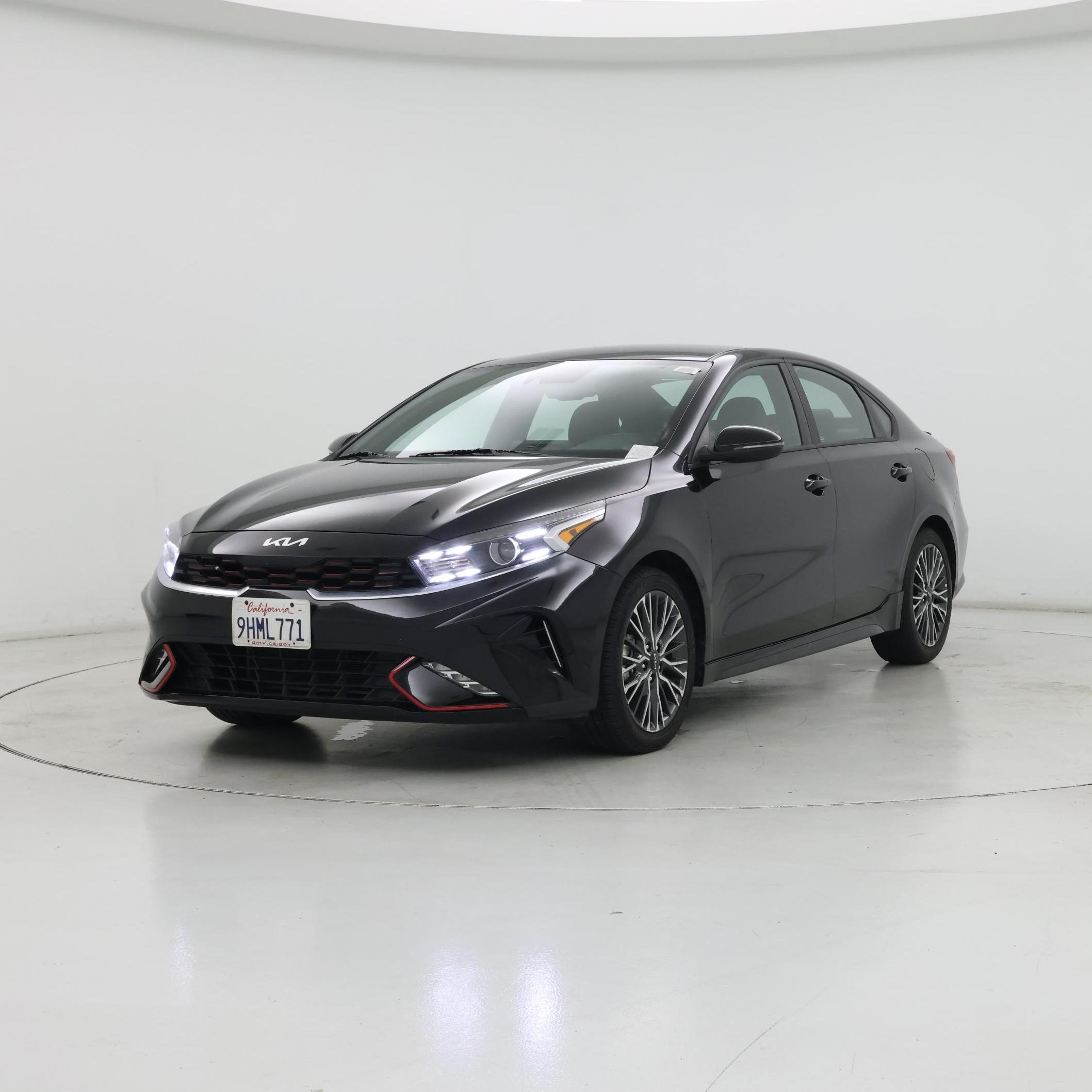 Thumbnail: 2023 Kia Forte - 4