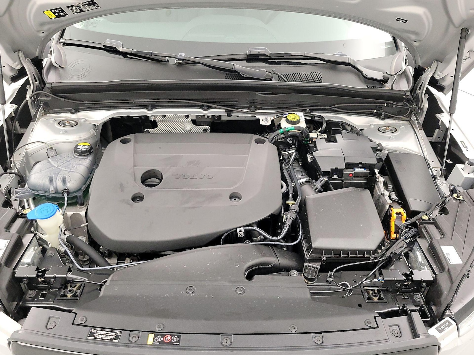 2023 Volvo XC40 Ultimate - Photo 23