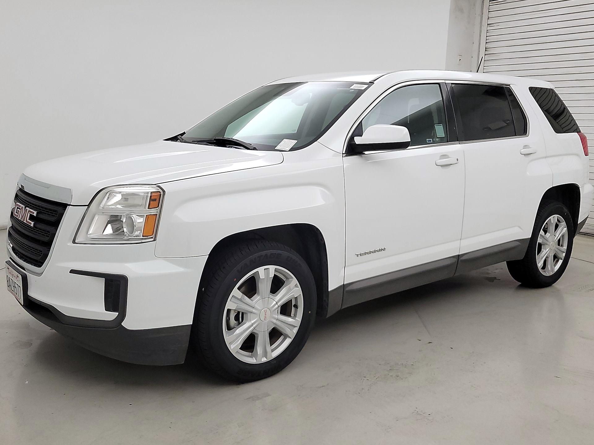 Thumbnail: 2017 GMC Terrain - 3