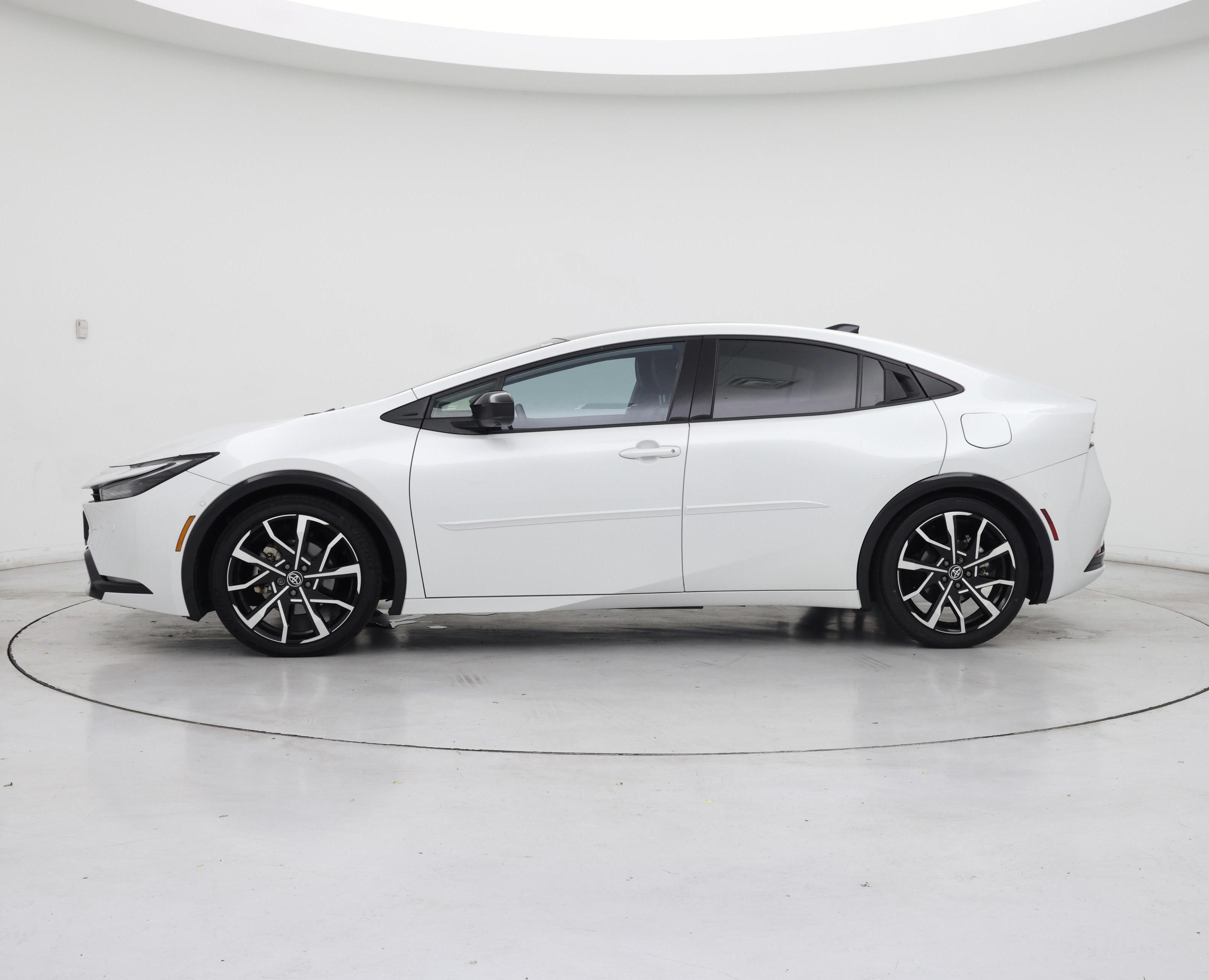 Thumbnail: 2023 Toyota Prius Prime - 3