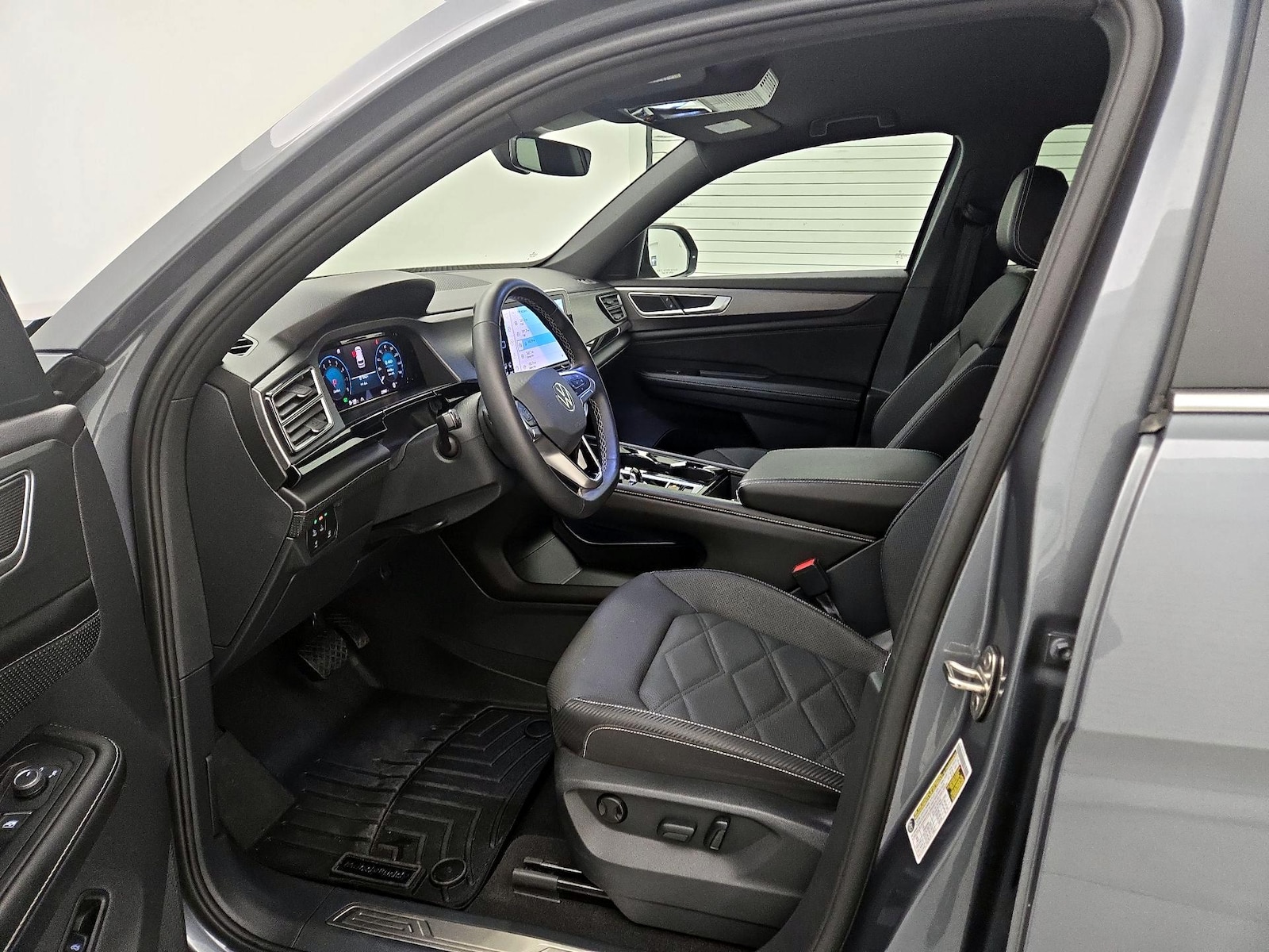 2024 Volkswagen Atlas Cross Sport SE w/Tech - Photo 12