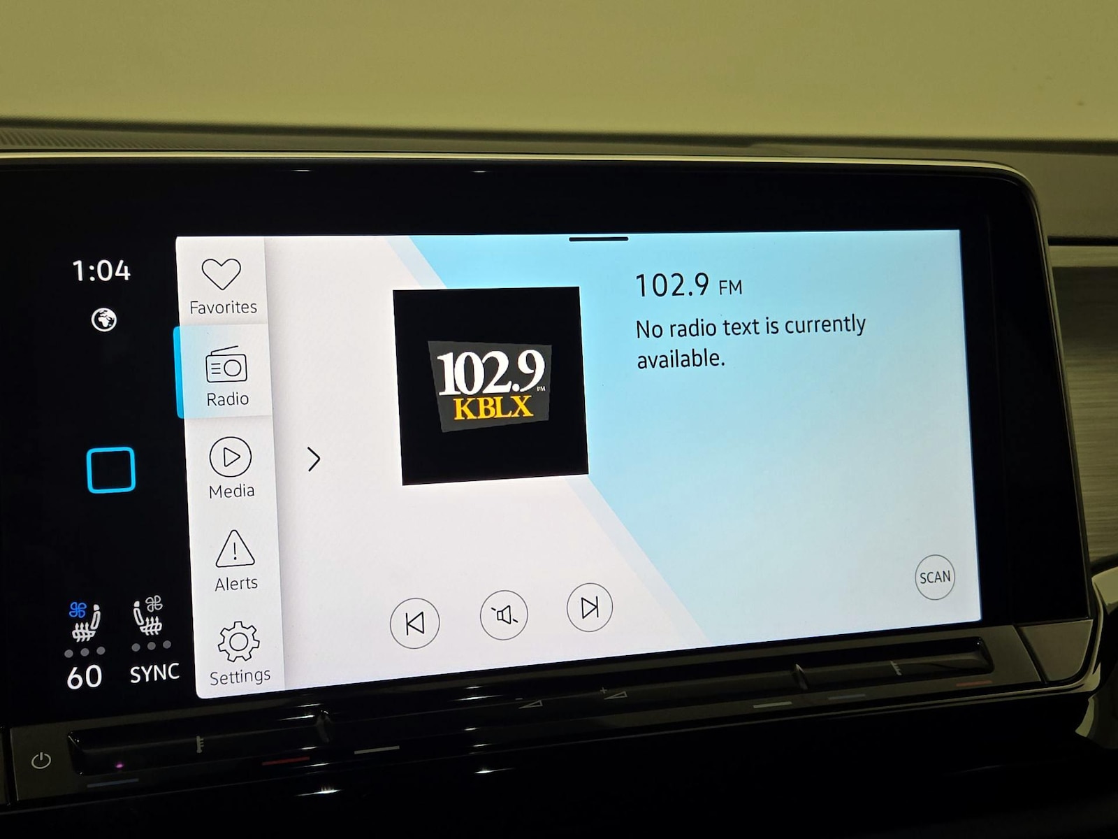 2024 Volkswagen Atlas Cross Sport SE w/Tech - Photo 16