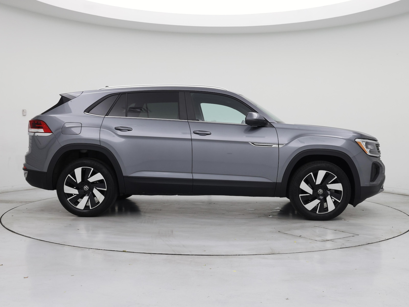 2024 Volkswagen Atlas Cross Sport SE w/Tech - Photo 8