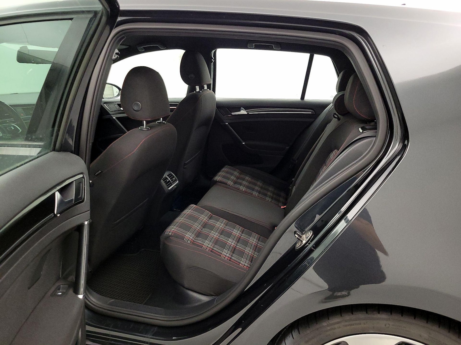 2016 Volkswagen Golf GTI SE - Photo 19
