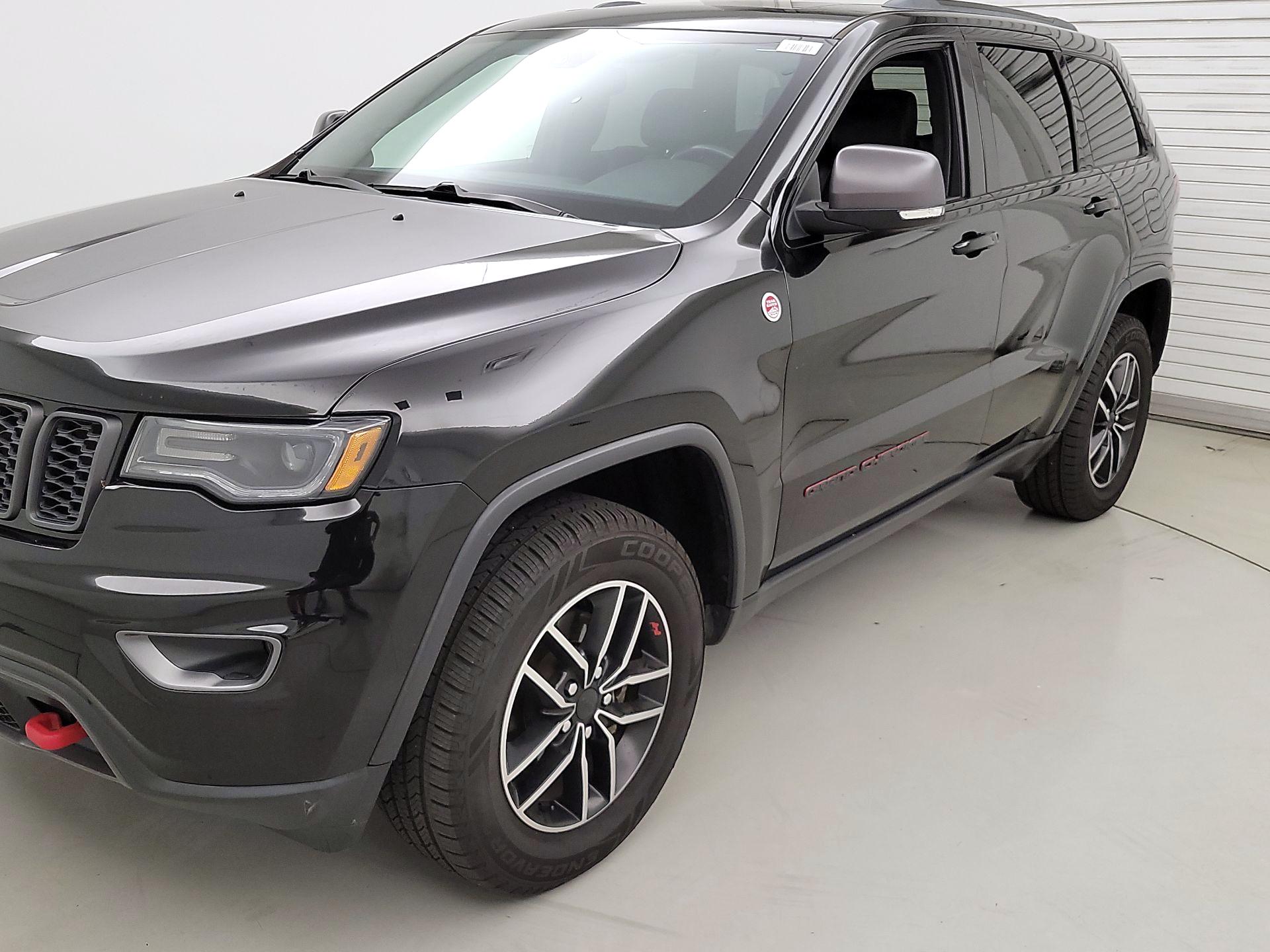 Thumbnail: 2019 Jeep Grand Cherokee - 3