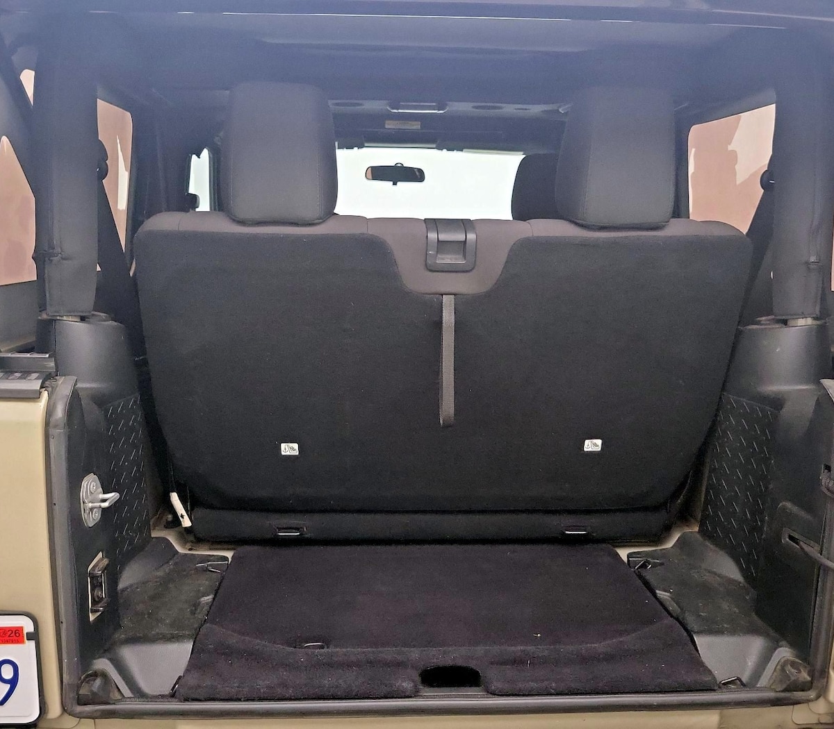 Trunk/Cargo (Seats Up)