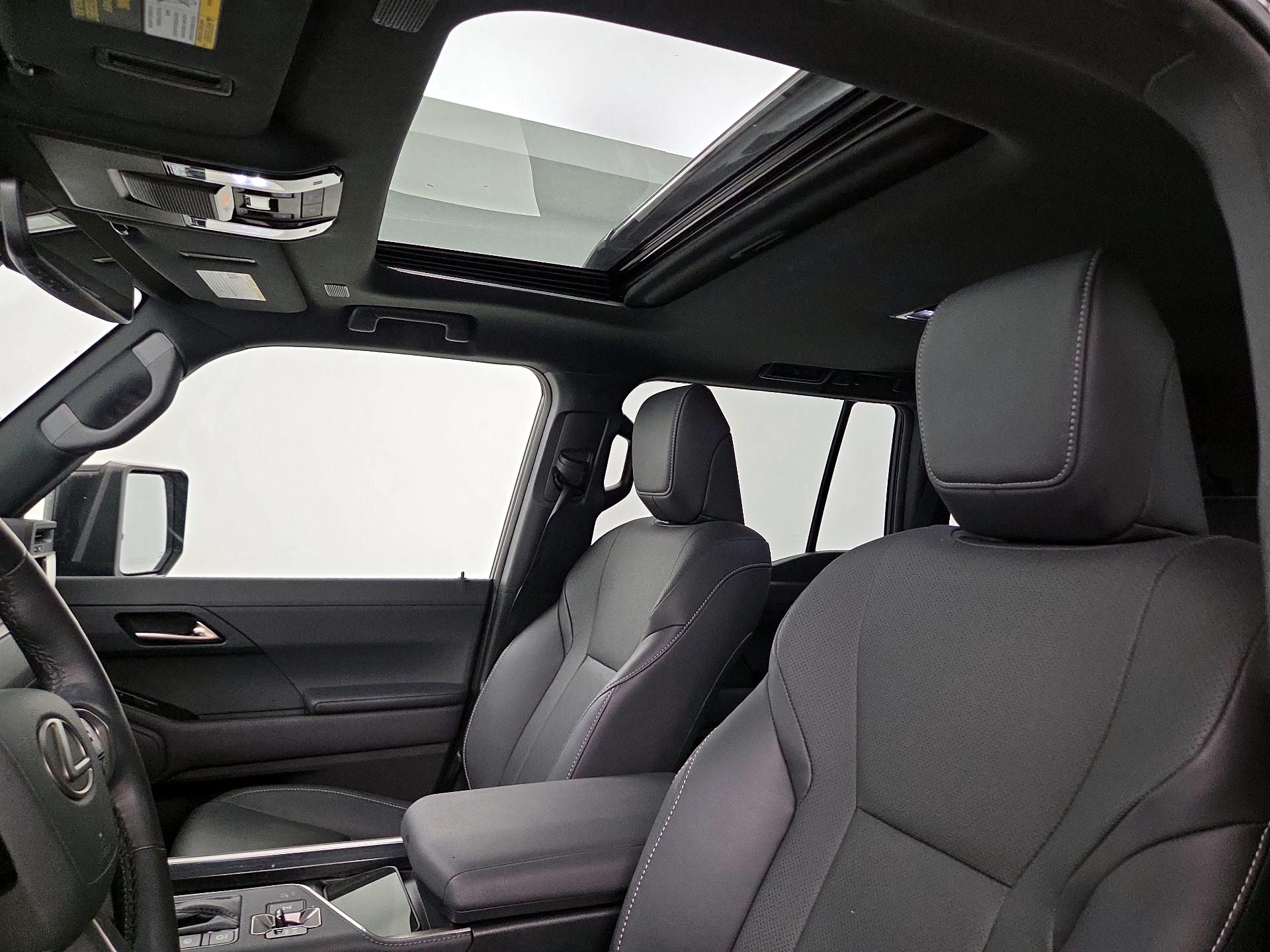 Thumbnail: 2025 Lexus GX - 19