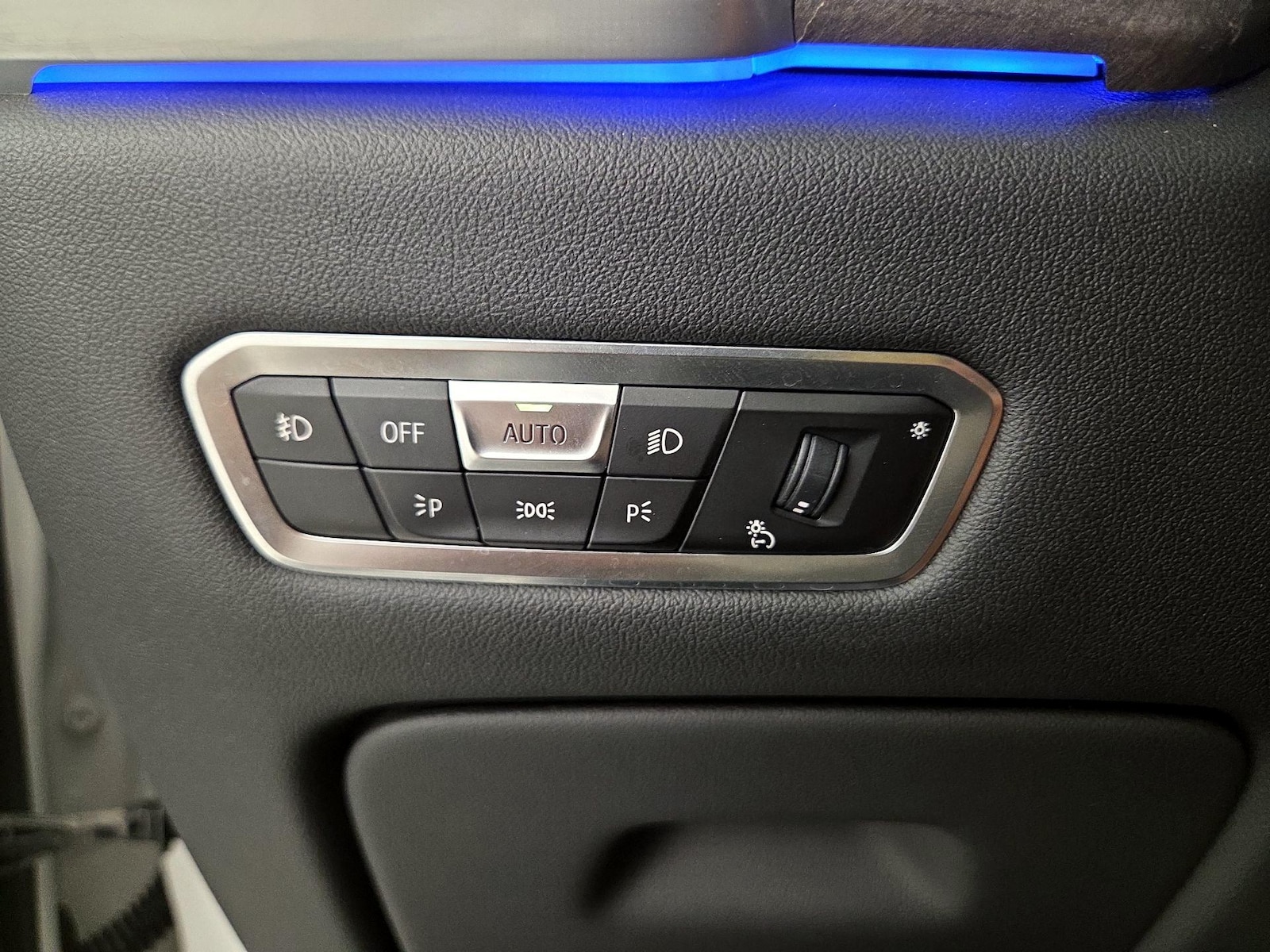 2020 BMW X5 40i - Photo 14