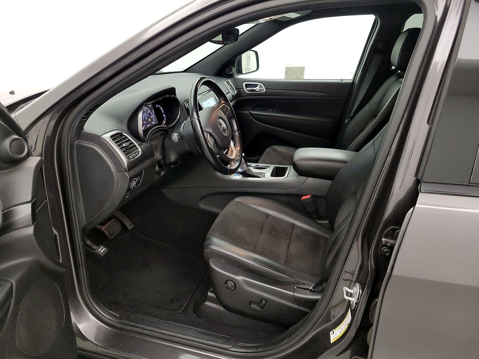 2020 Jeep Grand Cherokee Altitude - Photo 11