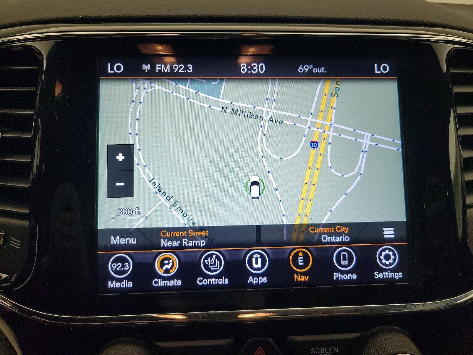 2020 Jeep Grand Cherokee Altitude - Photo 14
