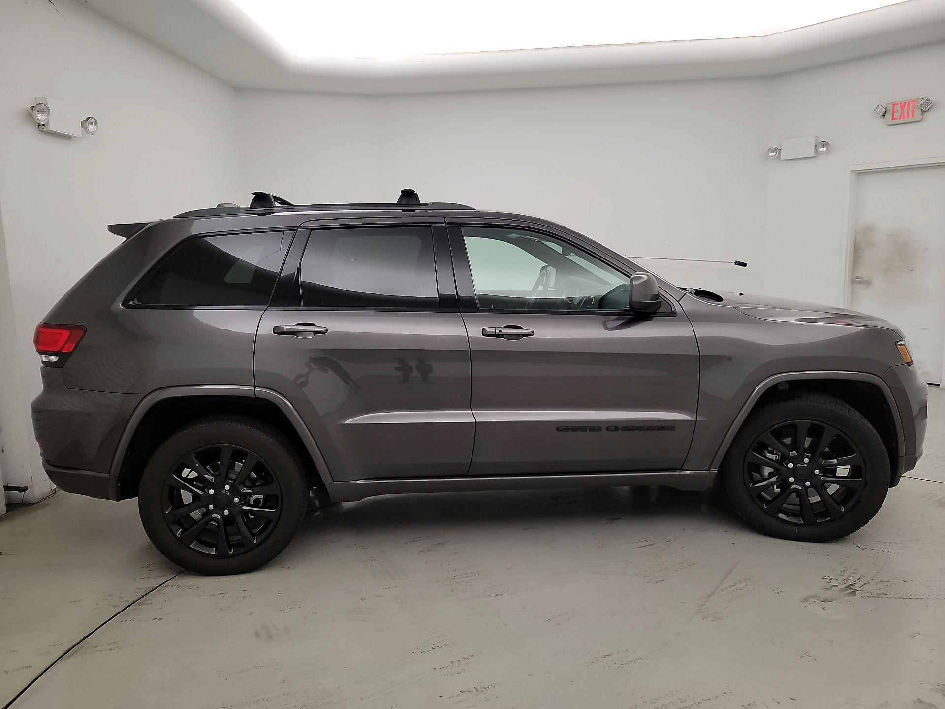 Thumbnail: 2020 Jeep Grand Cherokee - 4