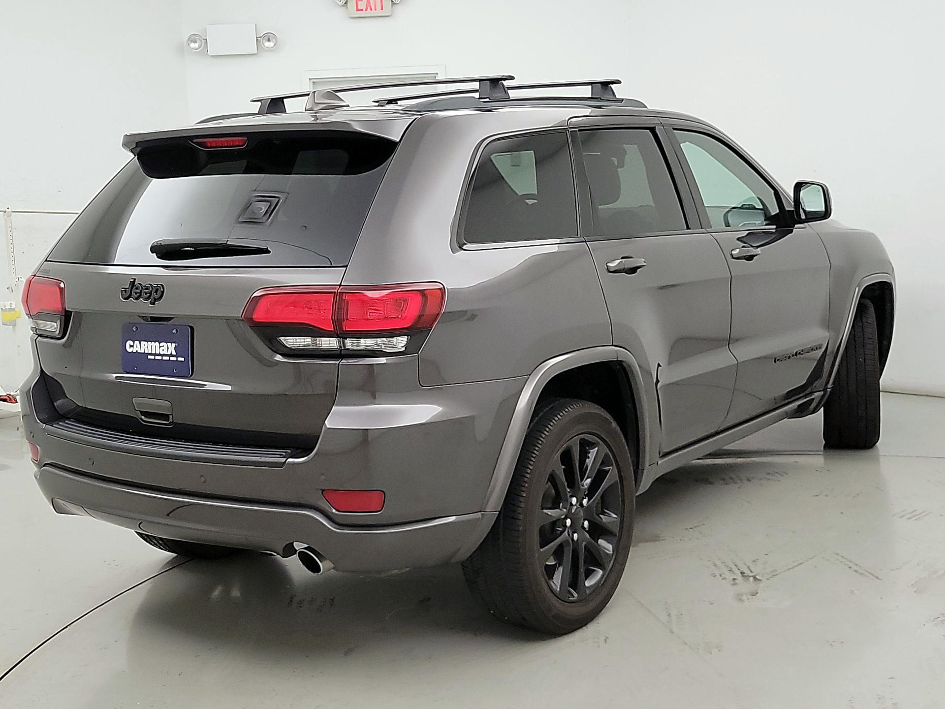 Thumbnail: 2020 Jeep Grand Cherokee - 5