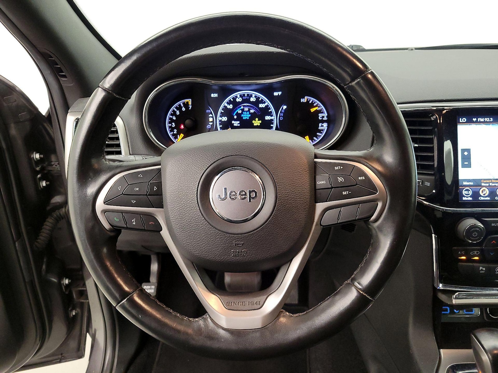 2020 Jeep Grand Cherokee Altitude - Photo 10