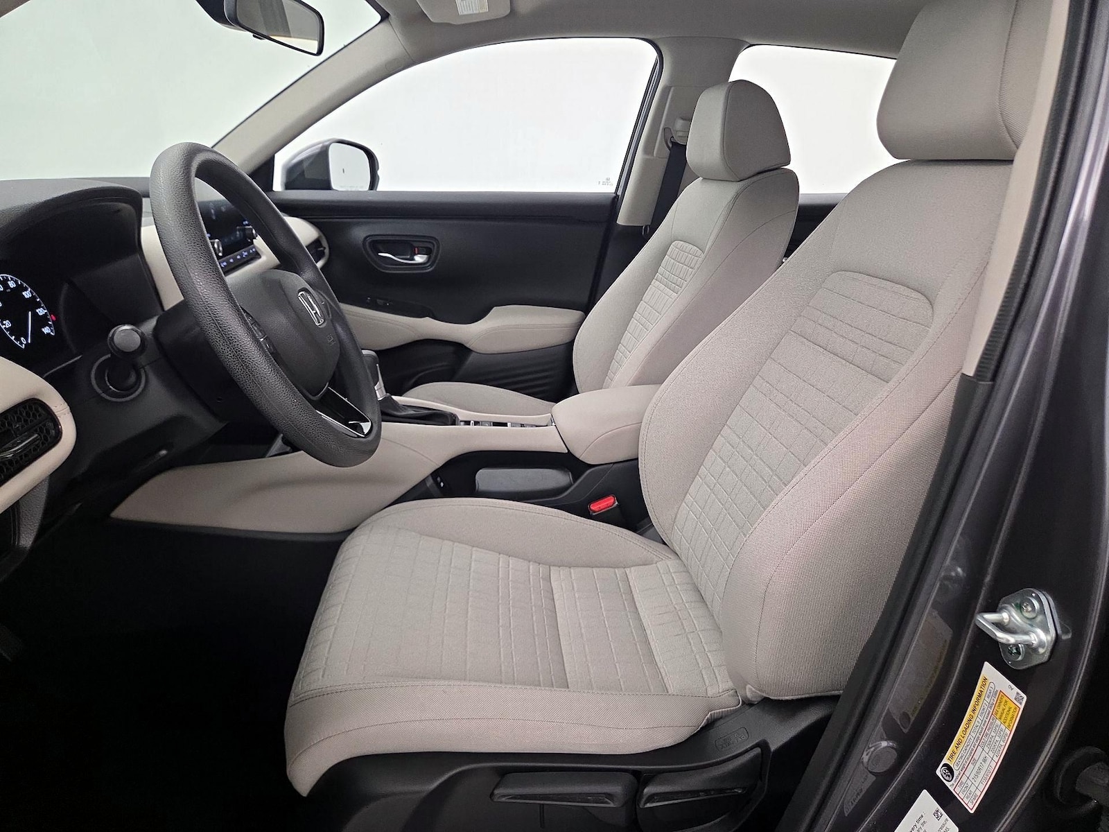 2025 Honda HR-V LX - Photo 12