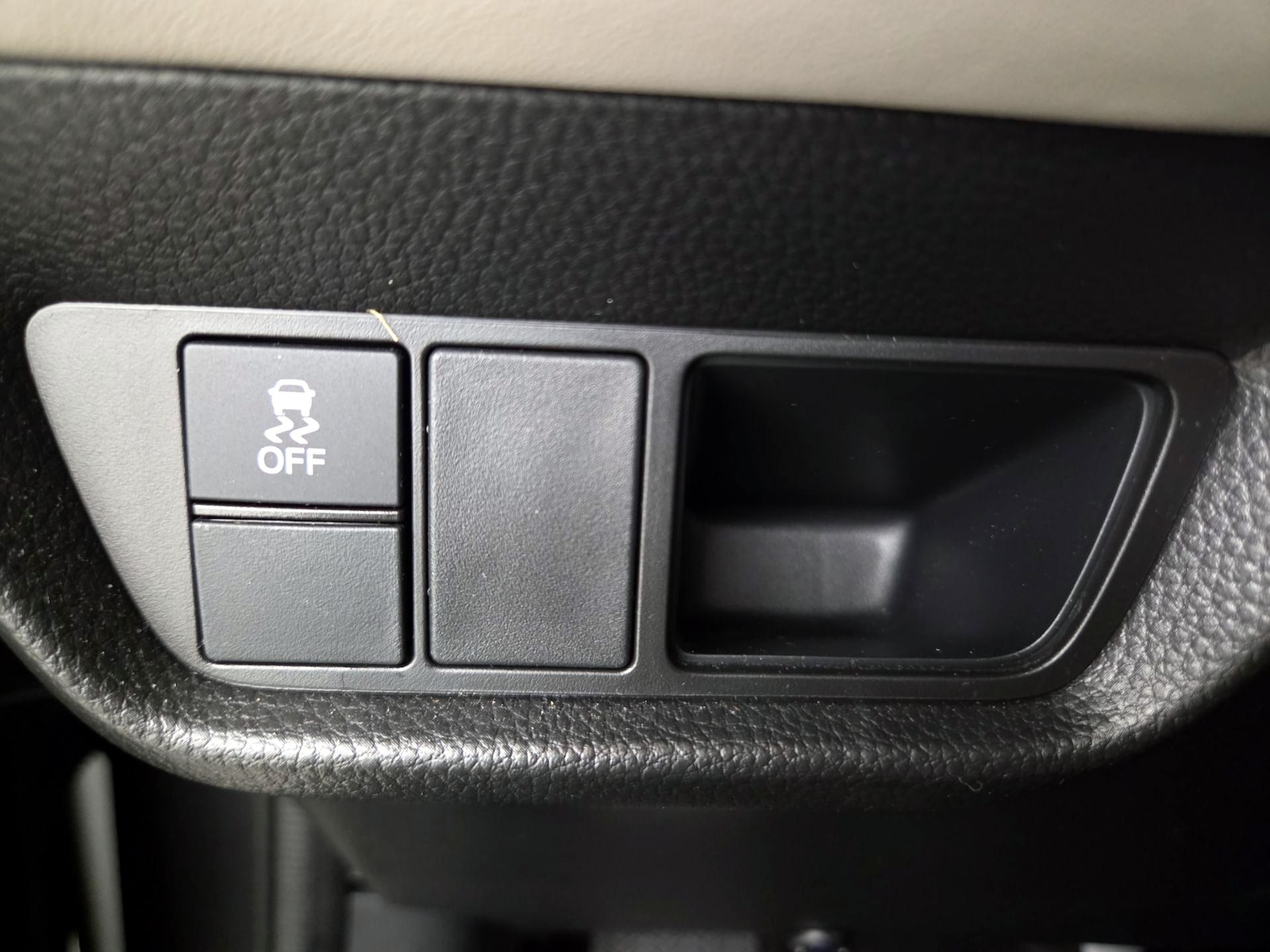 2025 Honda HR-V LX - Photo 14