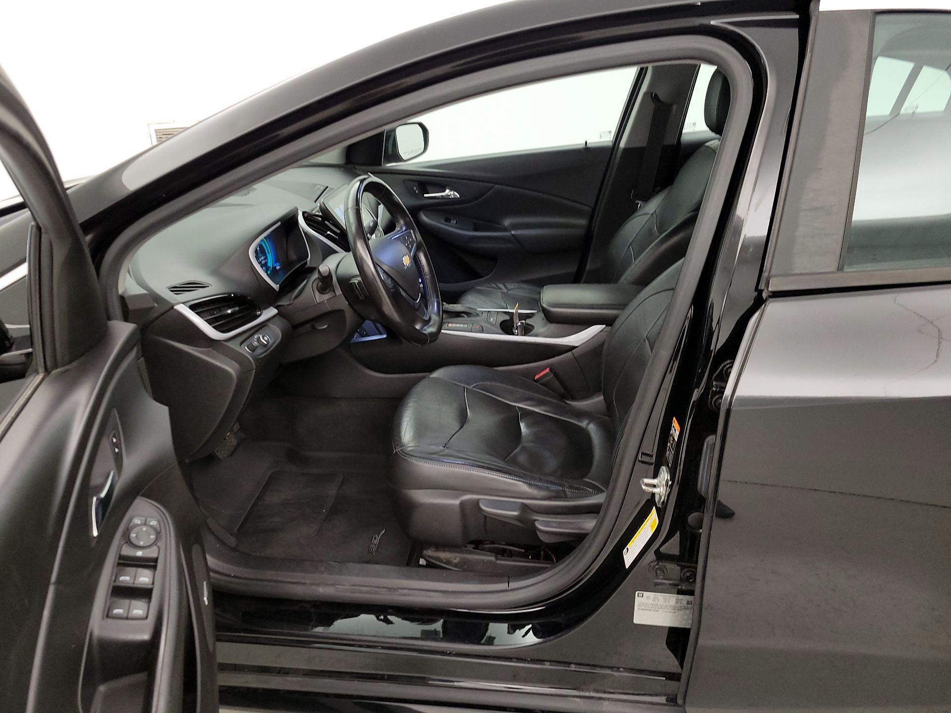 Thumbnail: 2018 Chevrolet Volt - 9