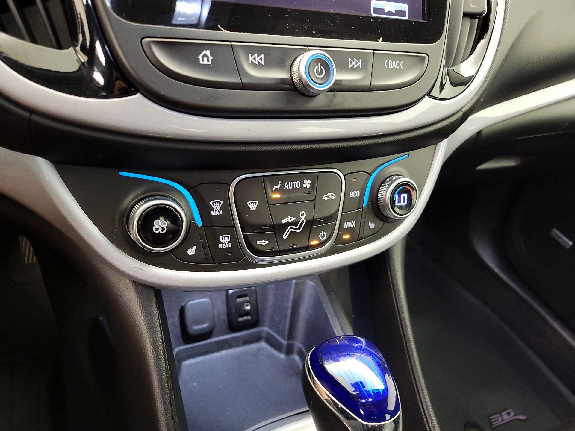 Thumbnail: 2018 Chevrolet Volt - 12
