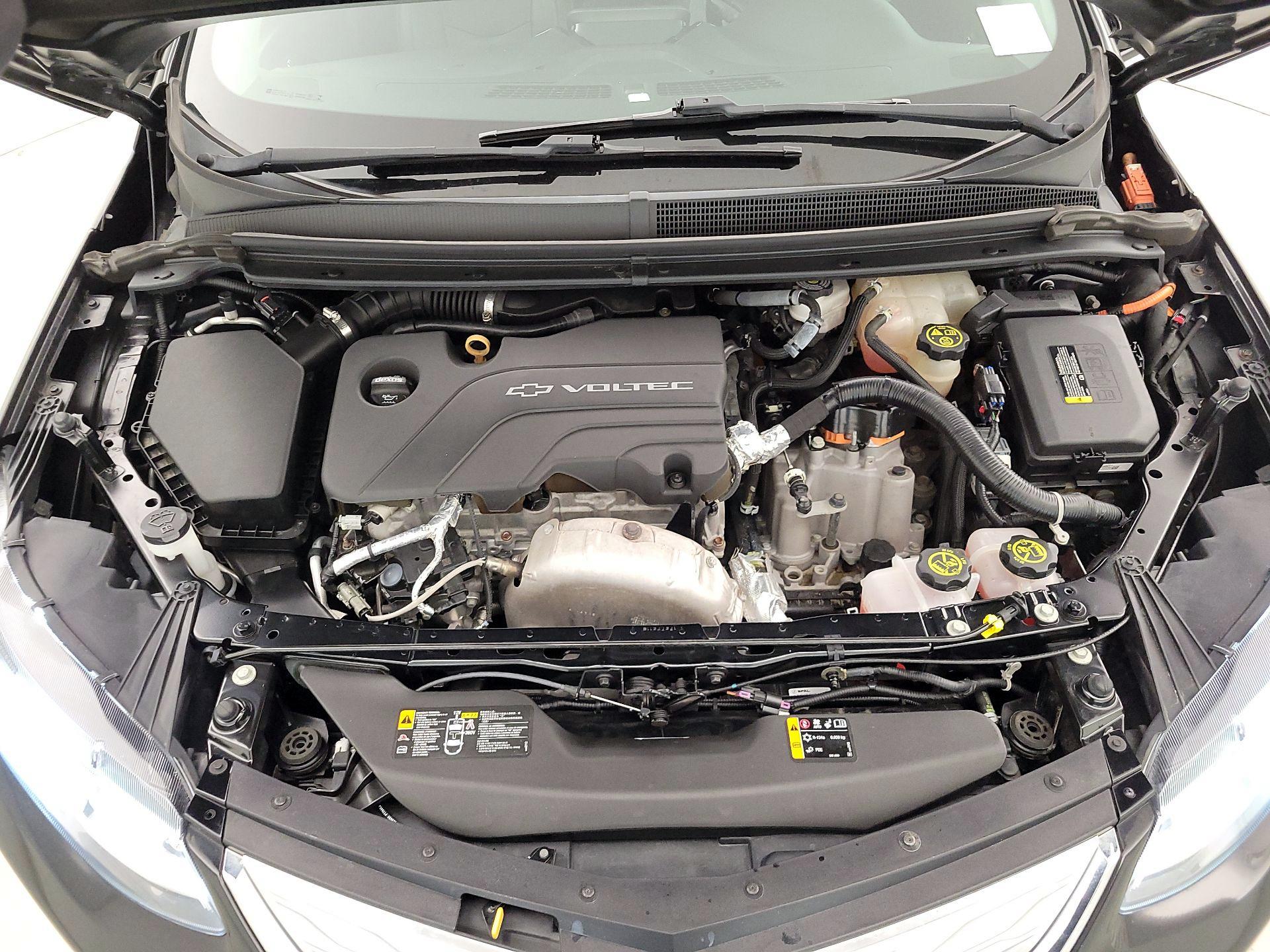 Thumbnail: 2018 Chevrolet Volt - 16