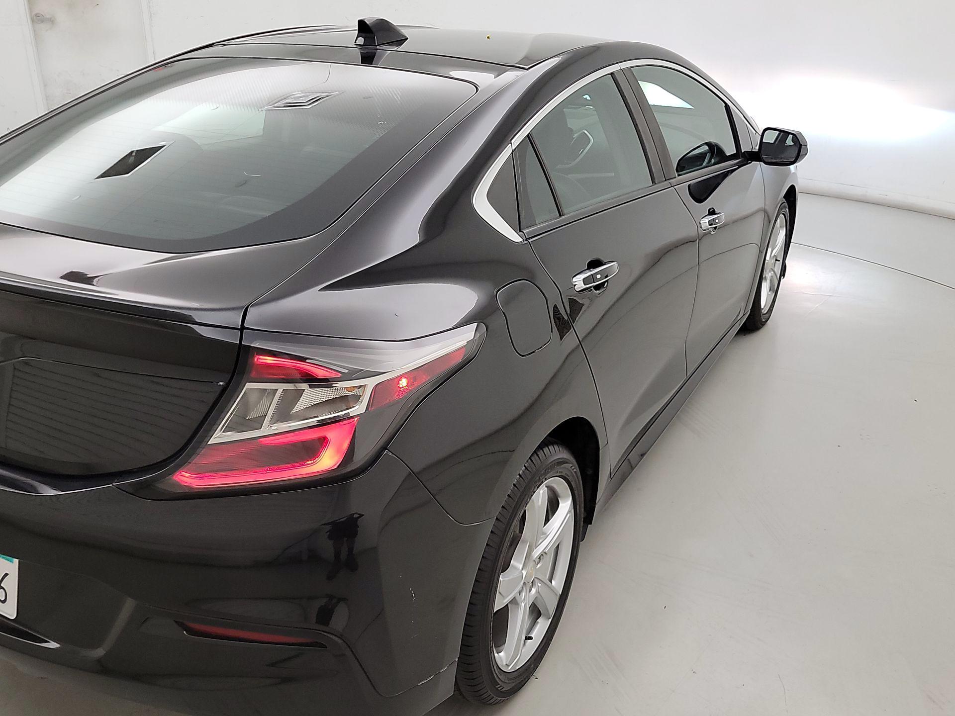 Thumbnail: 2018 Chevrolet Volt - 5