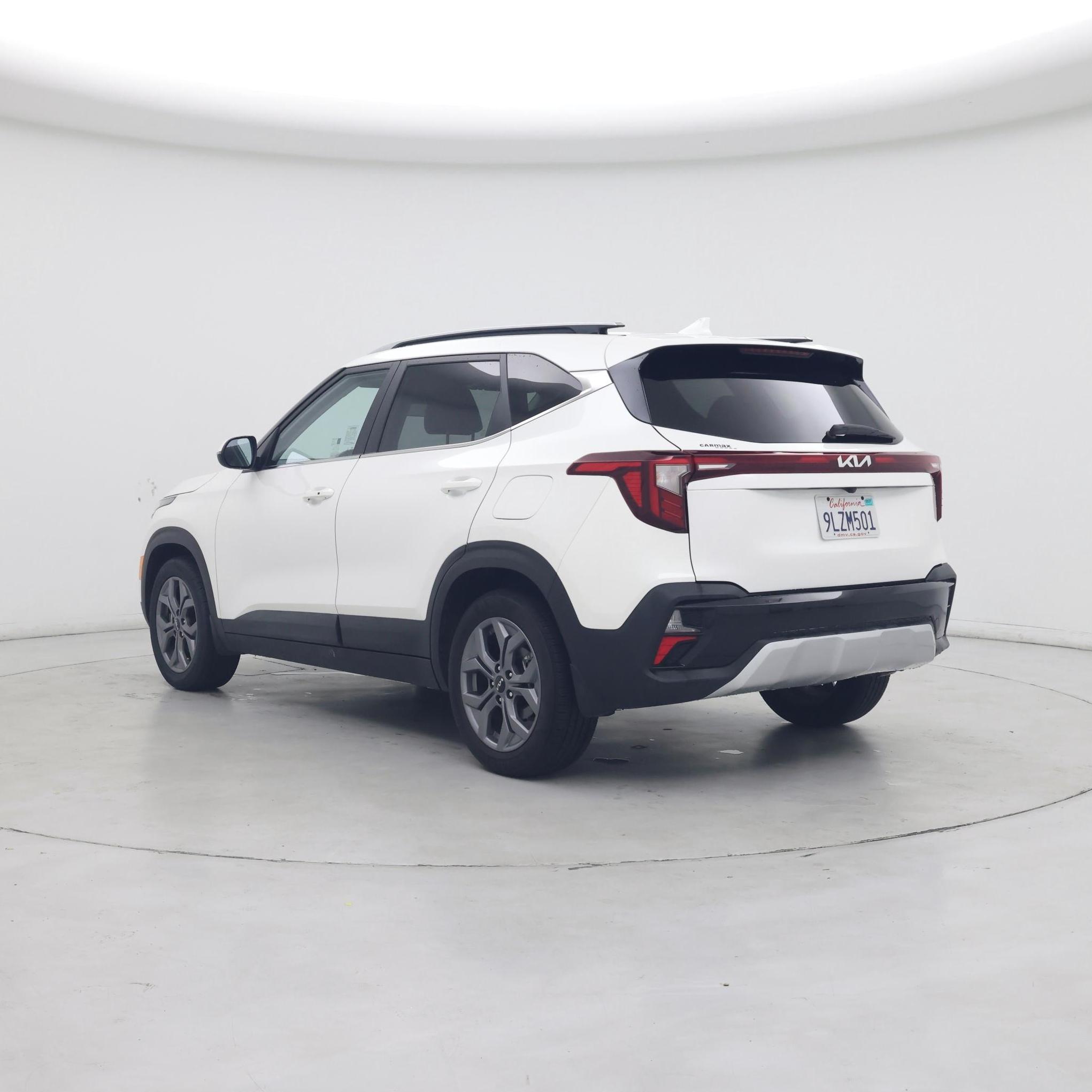 Thumbnail: 2024 Kia Seltos - 2