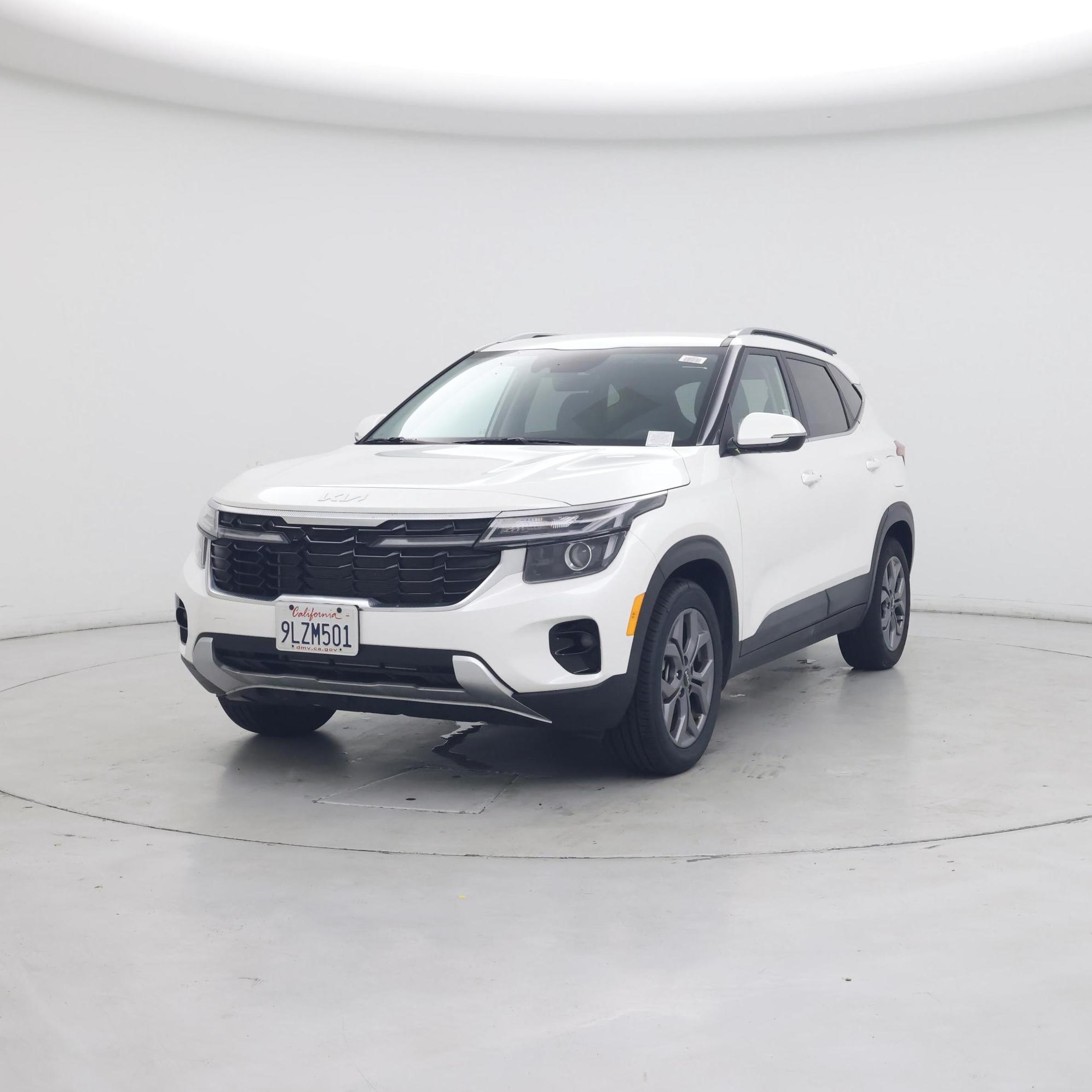 Thumbnail: 2024 Kia Seltos - 4