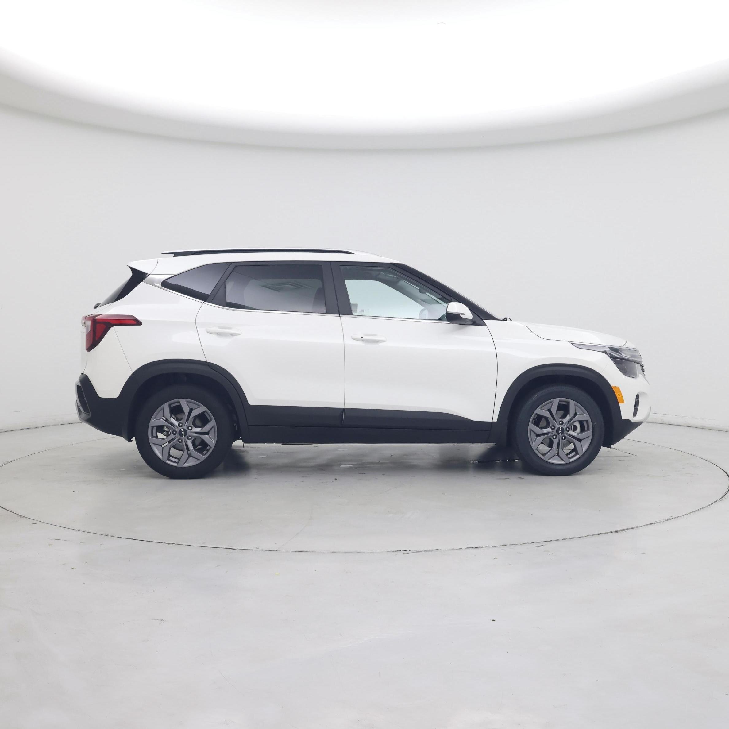 Thumbnail: 2024 Kia Seltos - 7