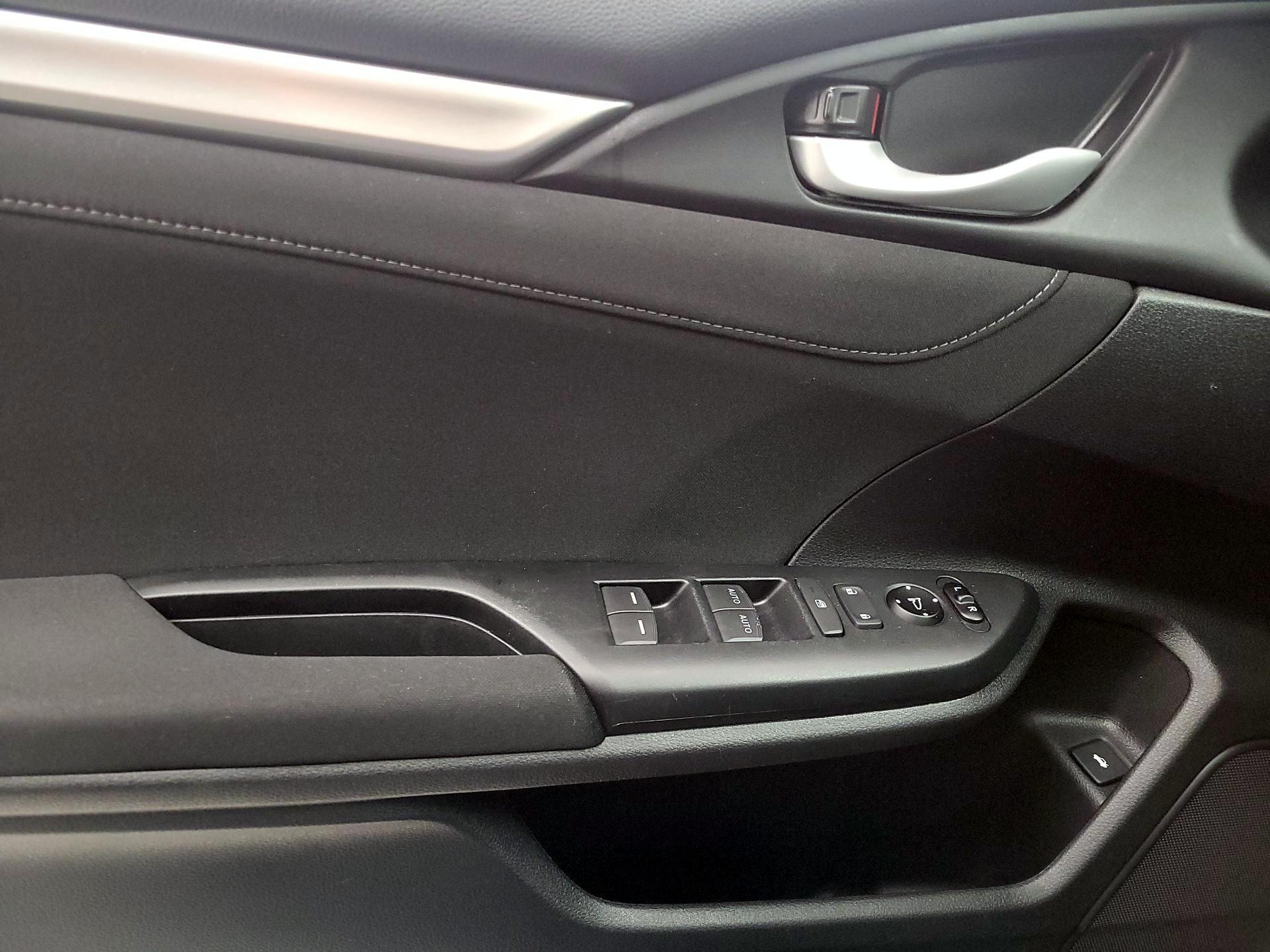 Thumbnail: 2019 Honda Civic - 10