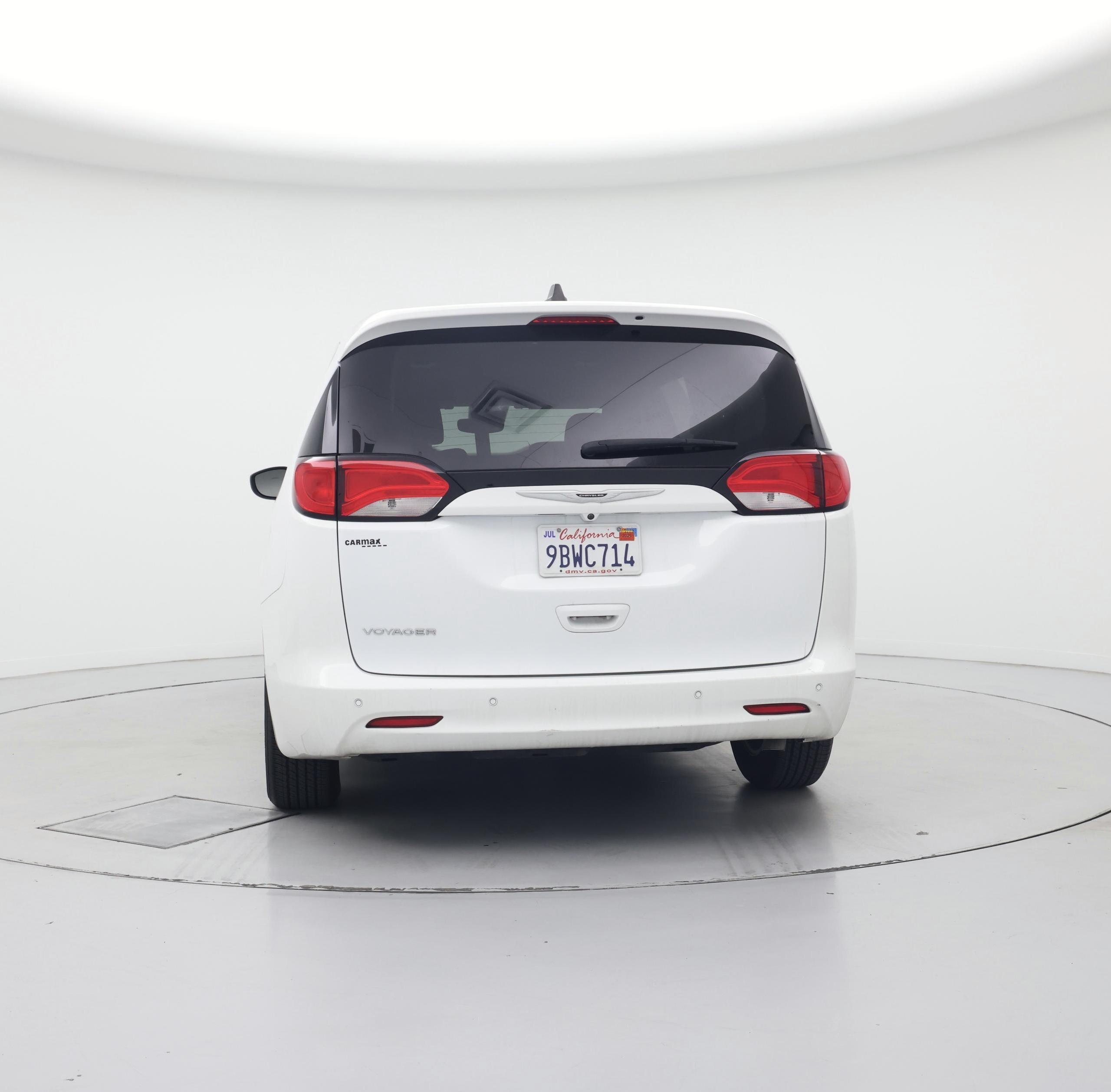 Thumbnail: 2022 Chrysler Voyager - 6