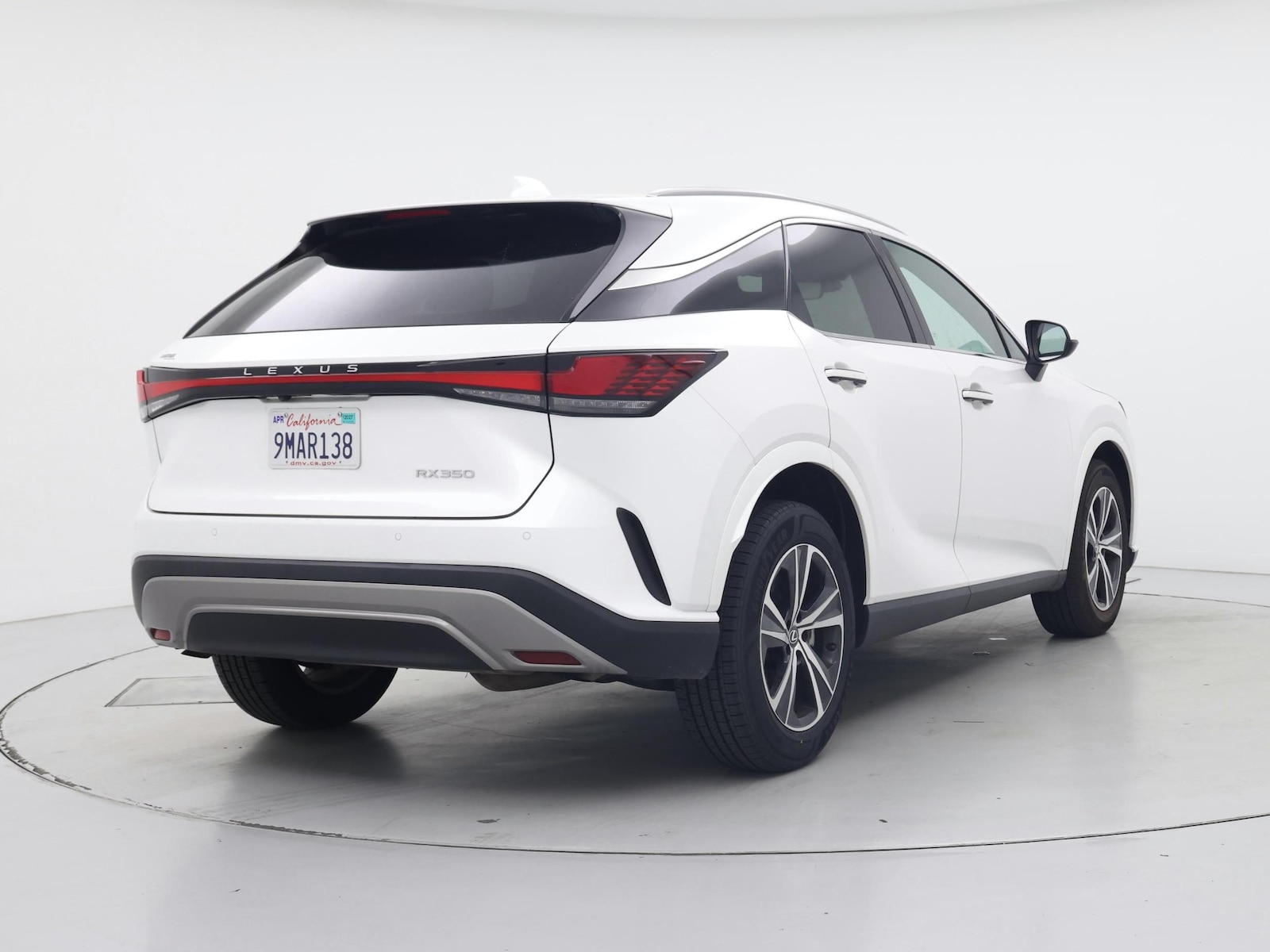 2024 Lexus RX 350 - Photo 9