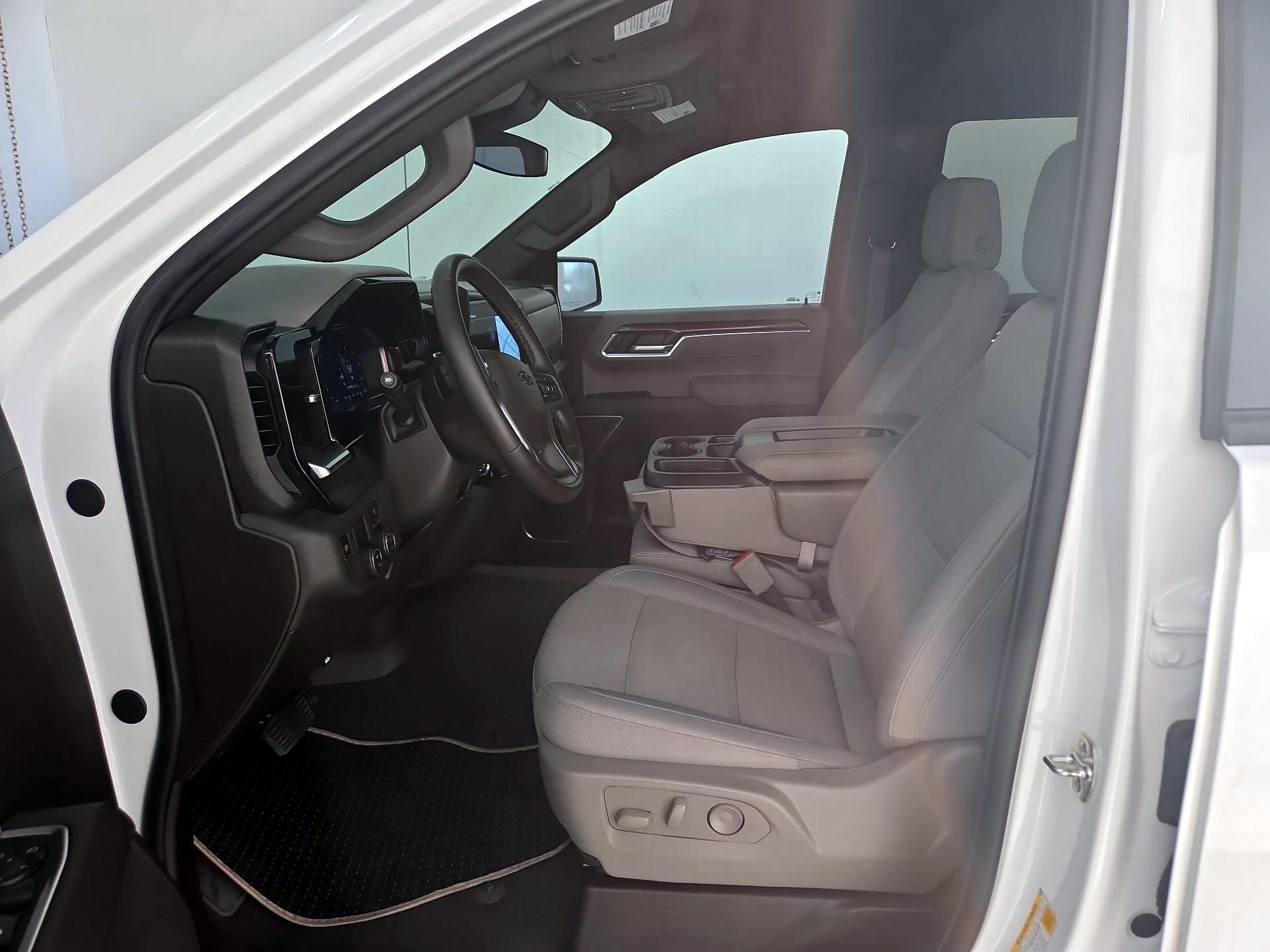 Thumbnail: 2026 Chevrolet Silverado 1500 - 11