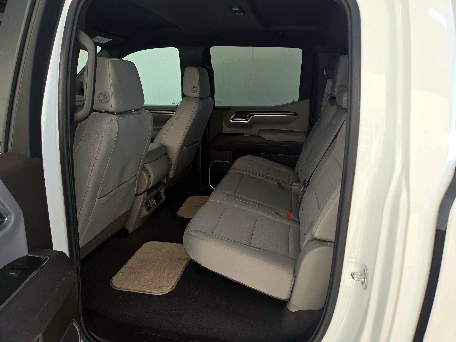 Thumbnail: 2026 Chevrolet Silverado 1500 - 19