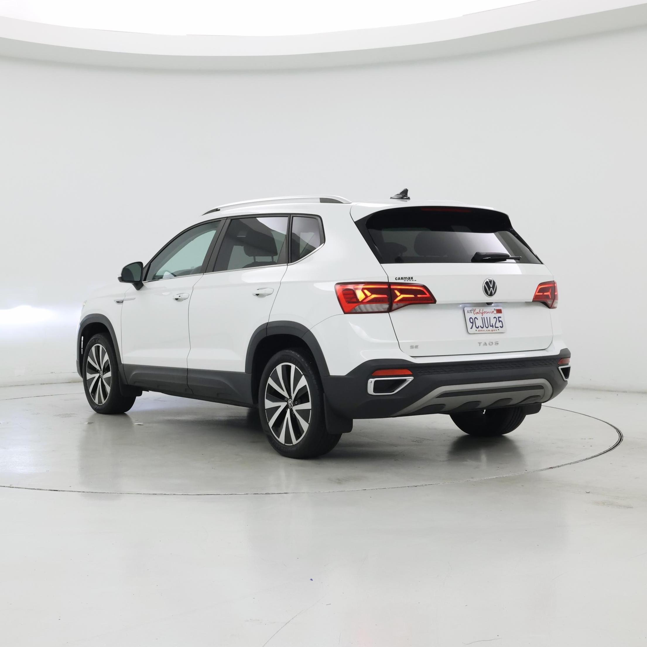 Thumbnail: 2022 Volkswagen Taos - 2
