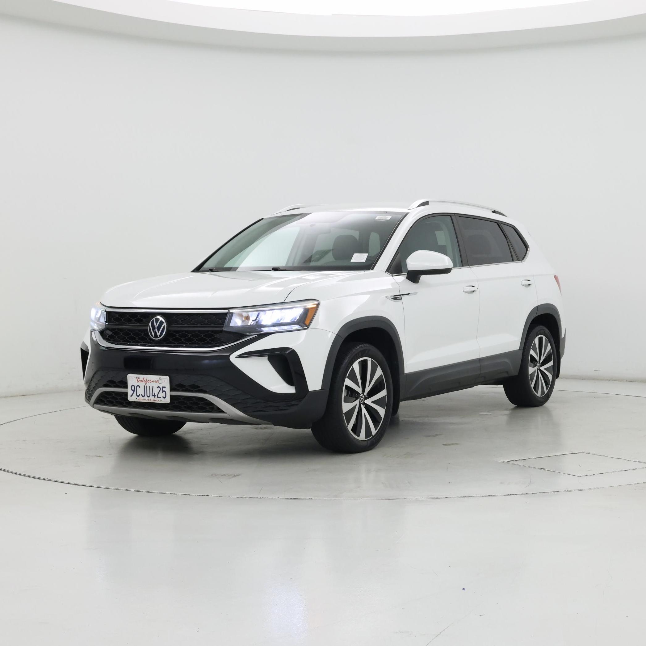 Thumbnail: 2022 Volkswagen Taos - 4