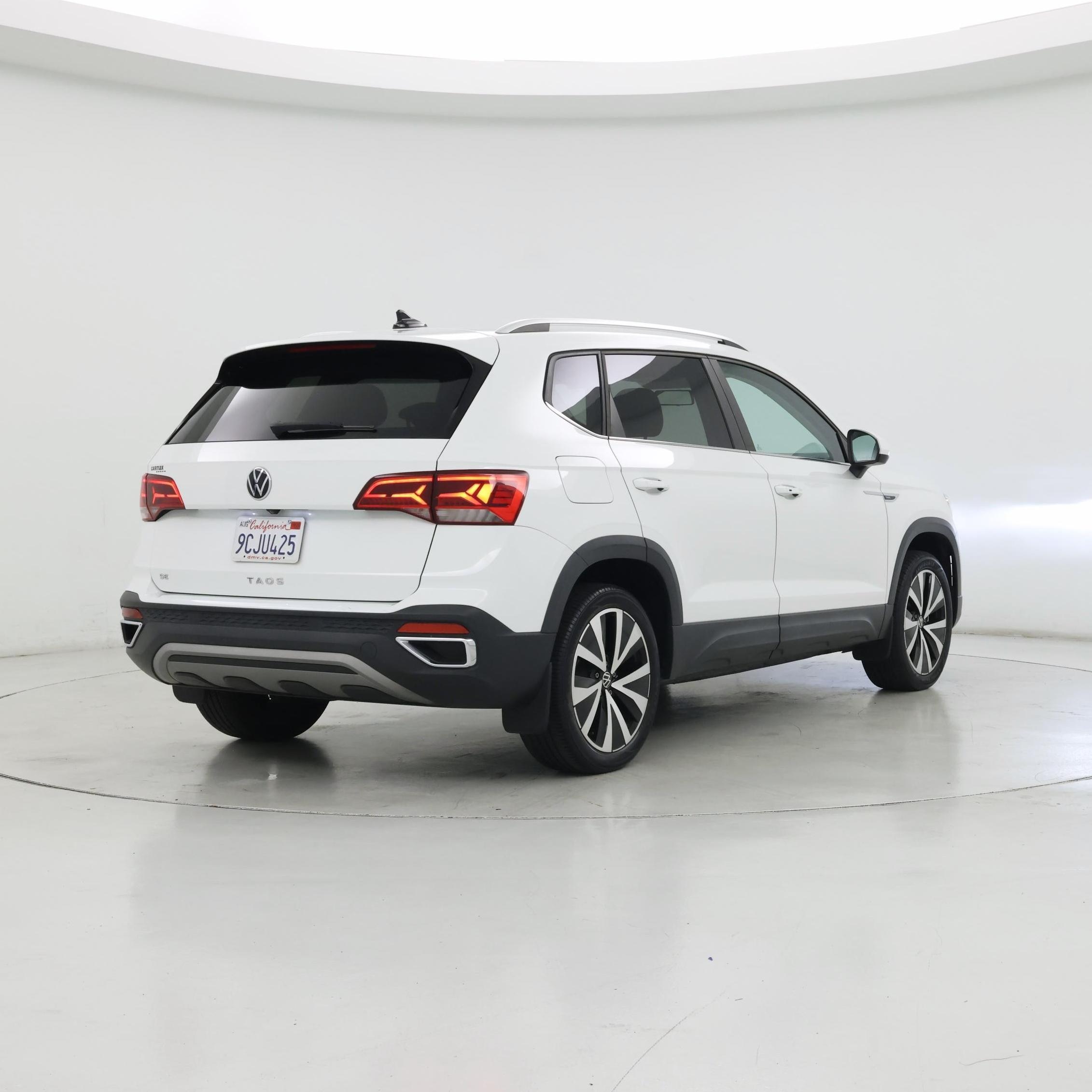 Thumbnail: 2022 Volkswagen Taos - 8