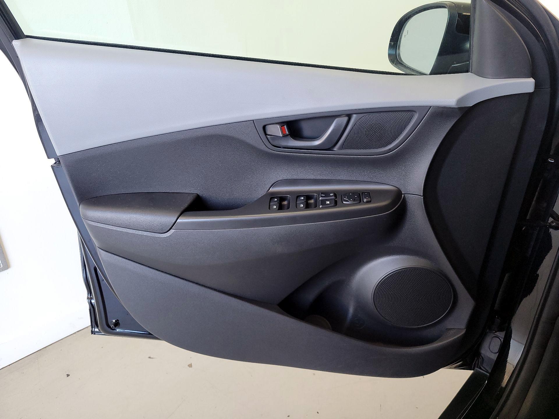 Thumbnail: 2021 Hyundai Kona - 12
